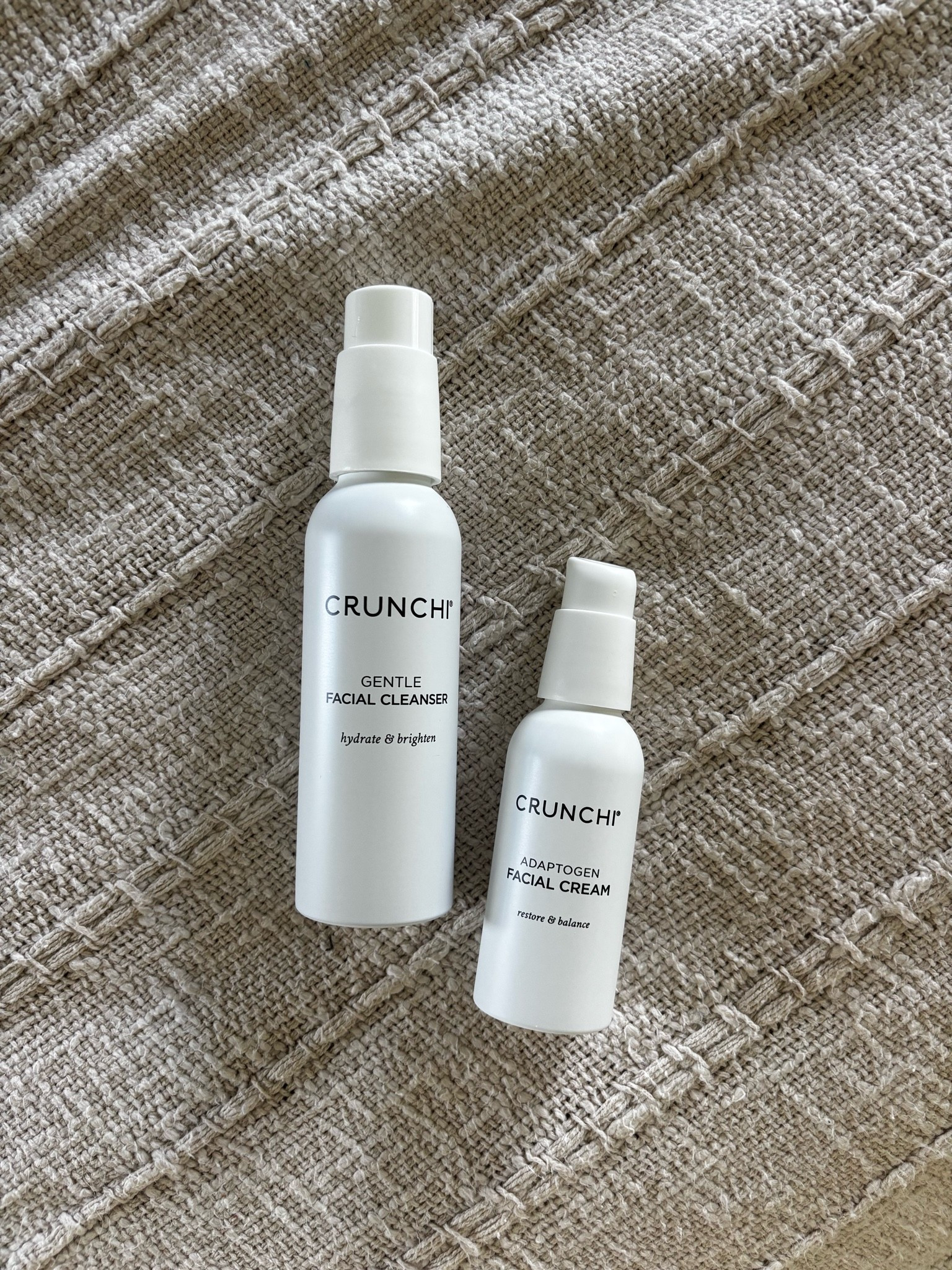 @Crunchi #ad been loving this duo for sensitive skin and love that I can read and pronounce every ingredient on the back (which isn’t a super long list either)!!! Love finding good quality clean products!

#LTKdayinmylife #LTKmorningroutine #LTKgrwm