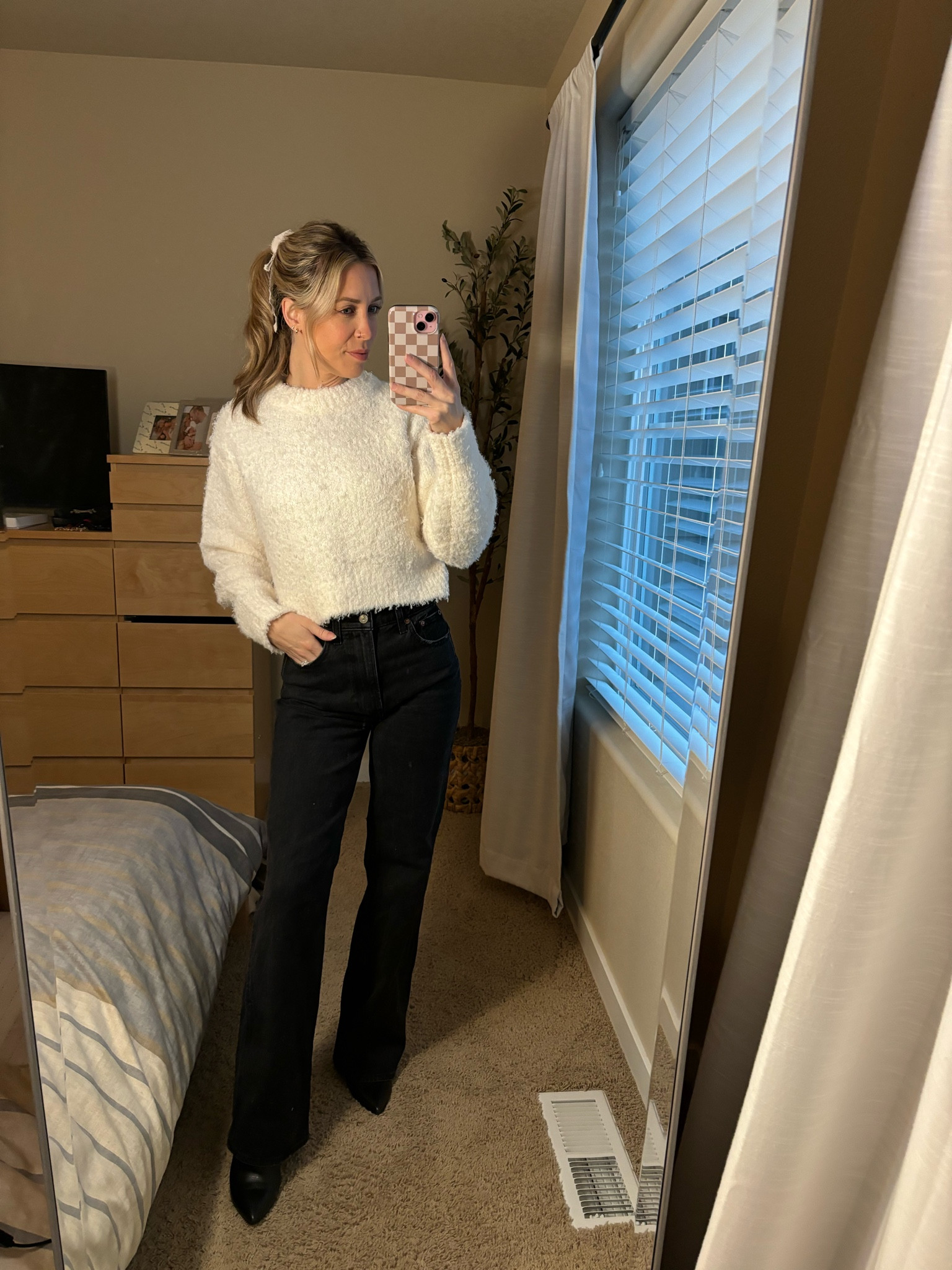 Abercrombie denim sale last day! Use code DENIMAF for an extra 15% off the sale! I’m wearing a size 25 regular! 

#LTKfindsunder100 #LTKsalealert #LTKstyletip