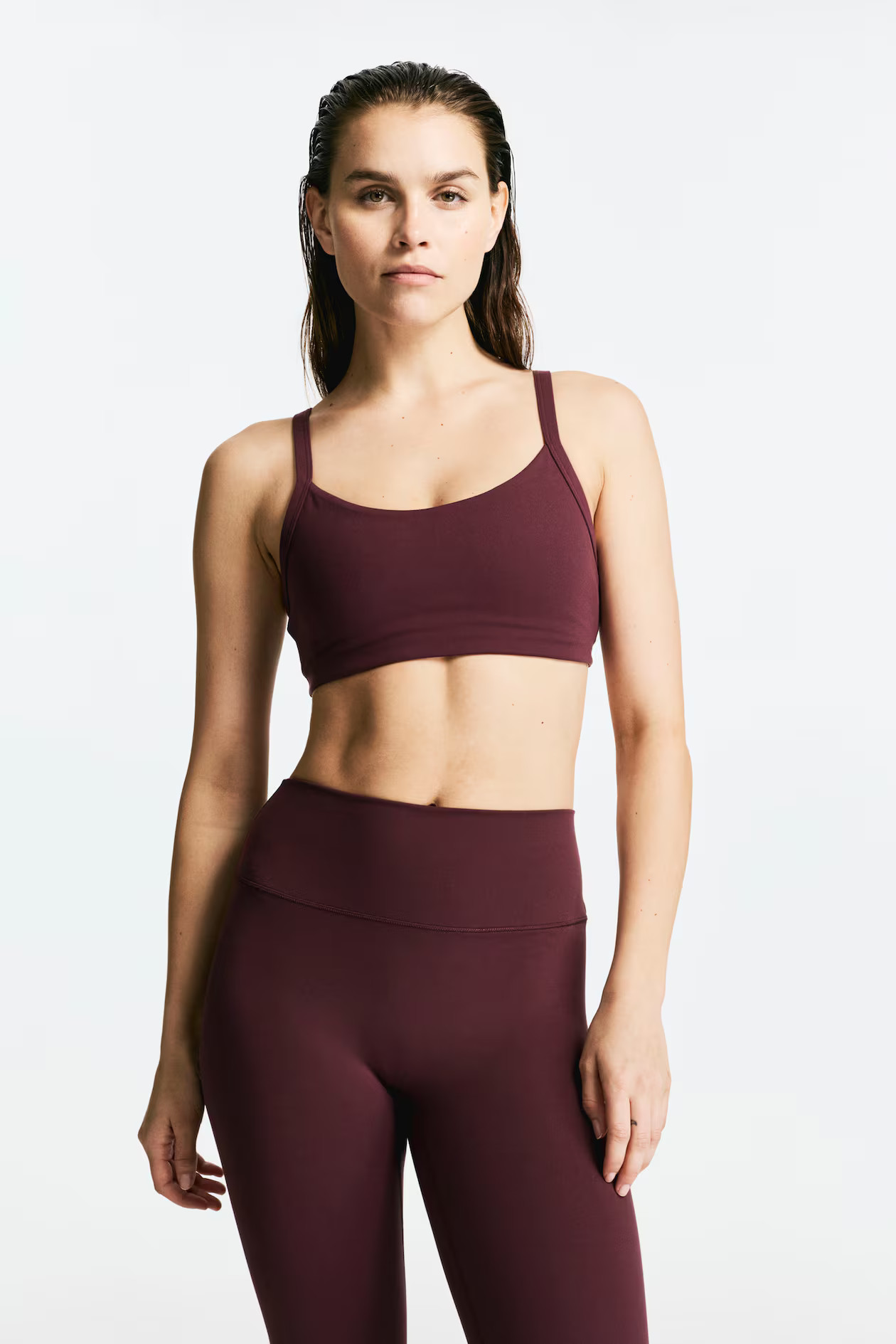 Medium Support Sports bra with SoftMove™ | H&M (UK, MY, IN, SG, PH, TW, HK)