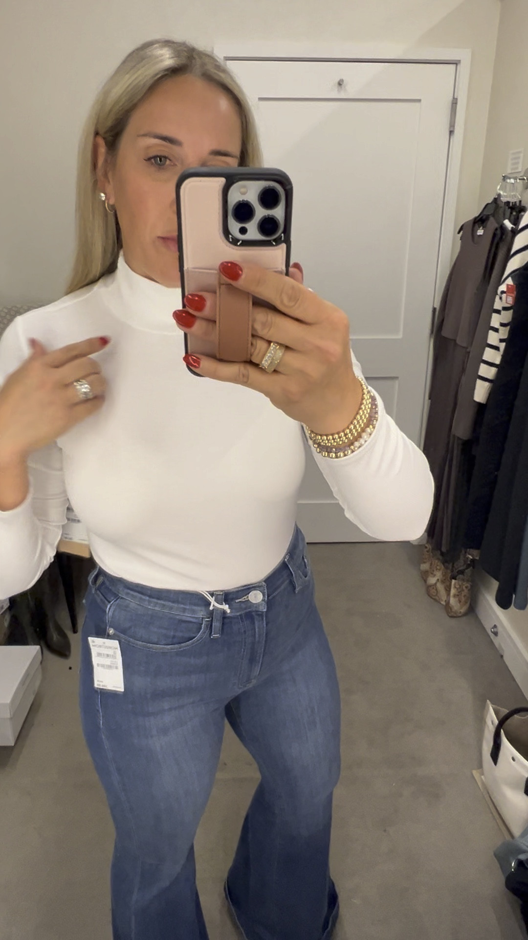 NSale
Nordstrom Sale basics
Ribbed mock neck - runs true to size. Great basic to layer in fall. 

Frame flare jeans - super soft and stretchy. Can size down. Wearing a 28



#LTKStyleTip #LTKxNSale #LTKFindsUnder50