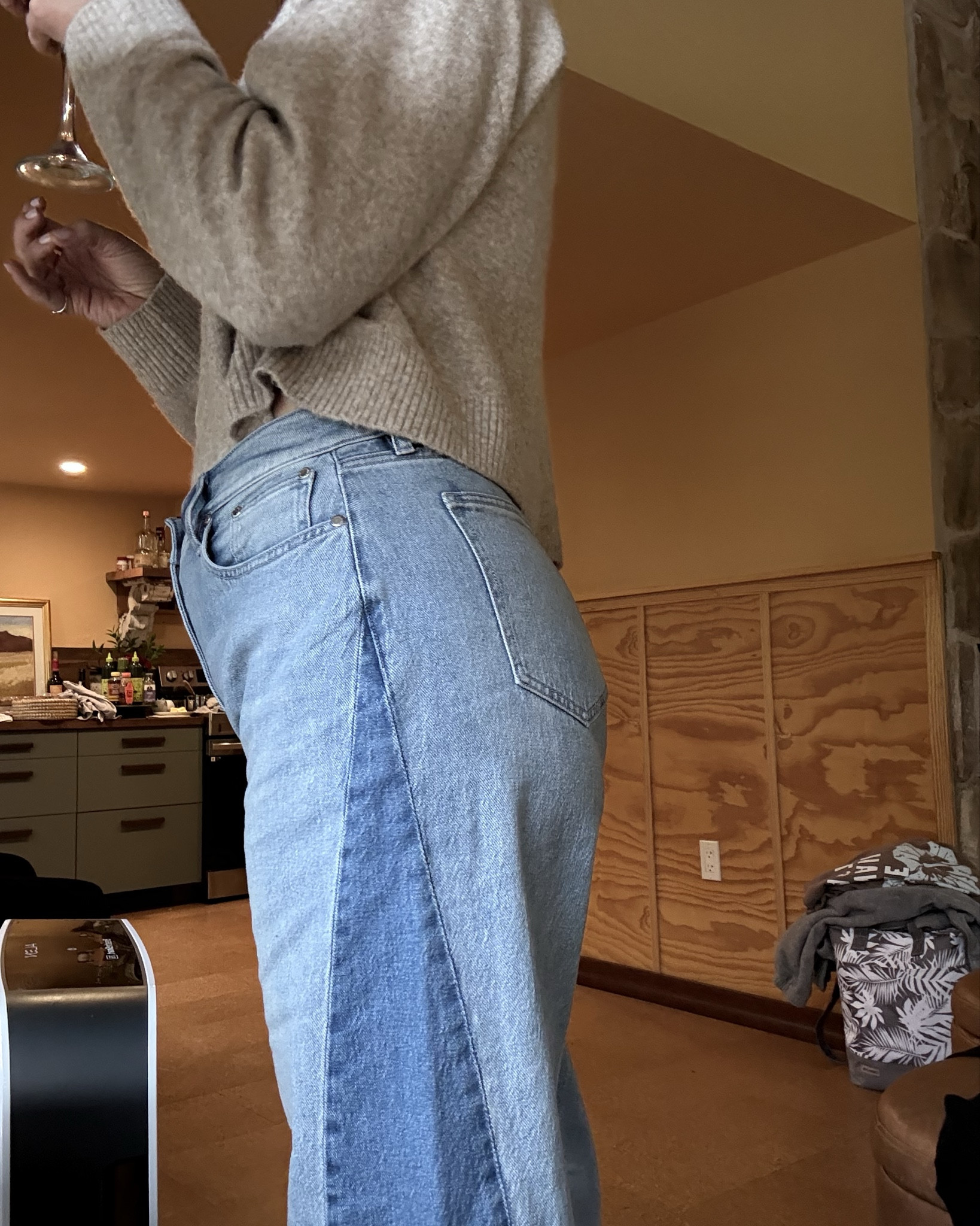 Barrel jeans | two tone jeans | casual outfit | #ltksale | mom outfit | fall outfit | #ltkunder50

#LTKFindsUnder100 #LTKCyberWeek #LTKOver40