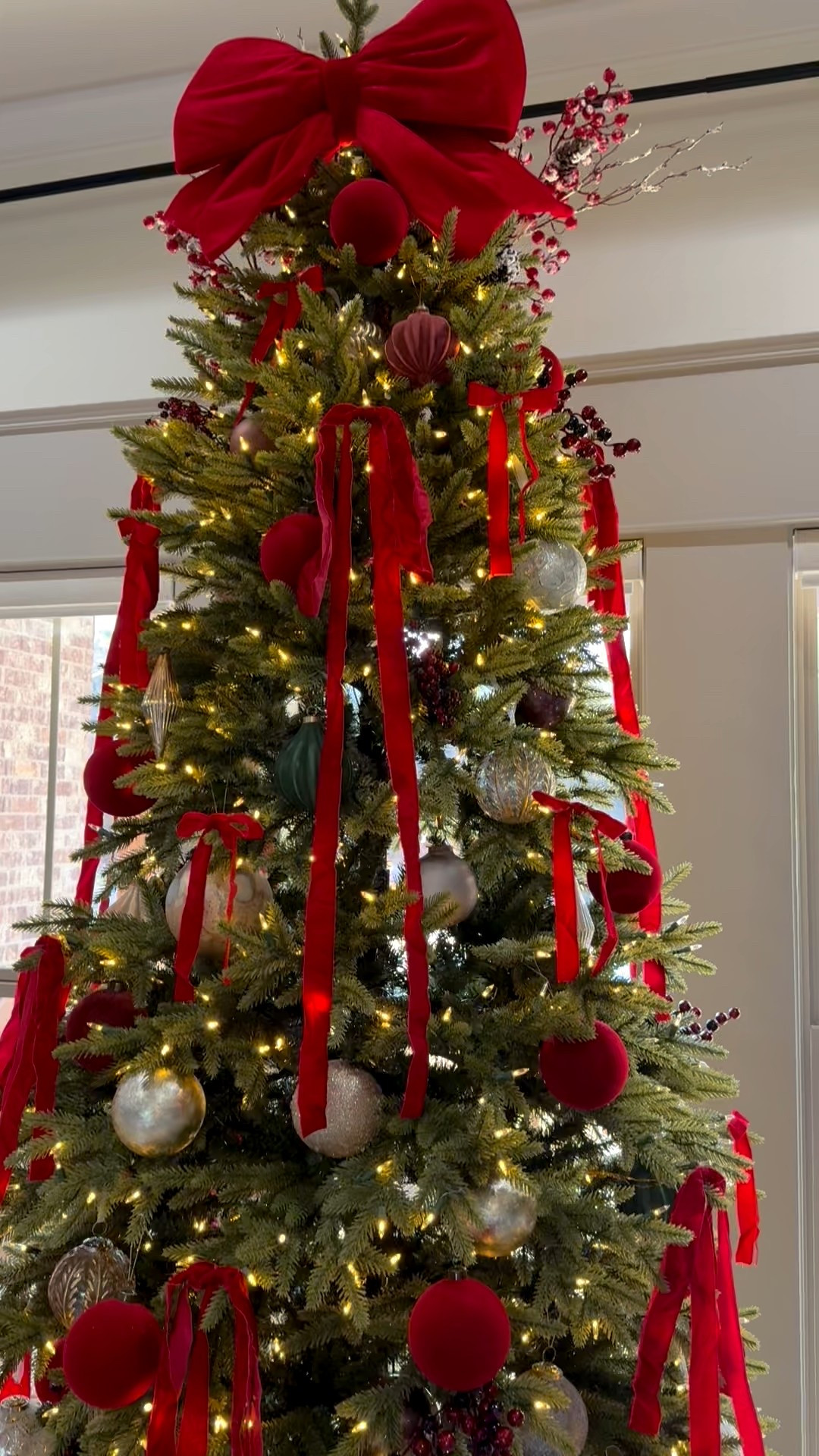 Tree details! 

#LTKSeasonal #LTKHoliday #LTKHome