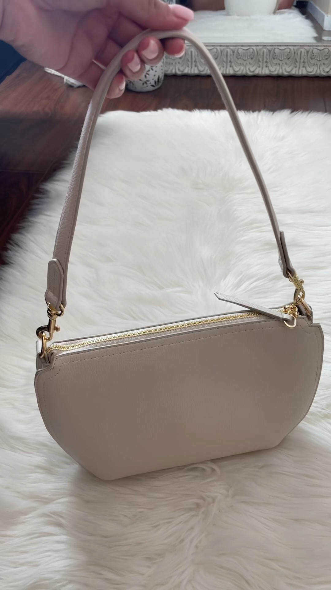 Target Shoulder Bag🤍 
(as seen on TikTok) 



bag, accessories, shoulder bag, neutral style, minimal style, simple style, outfit styling, target finds, purse, style inspo, bag review, affordable fashion, 

#LTKItBag #LTKStyleTip #LTKFindsUnder50
