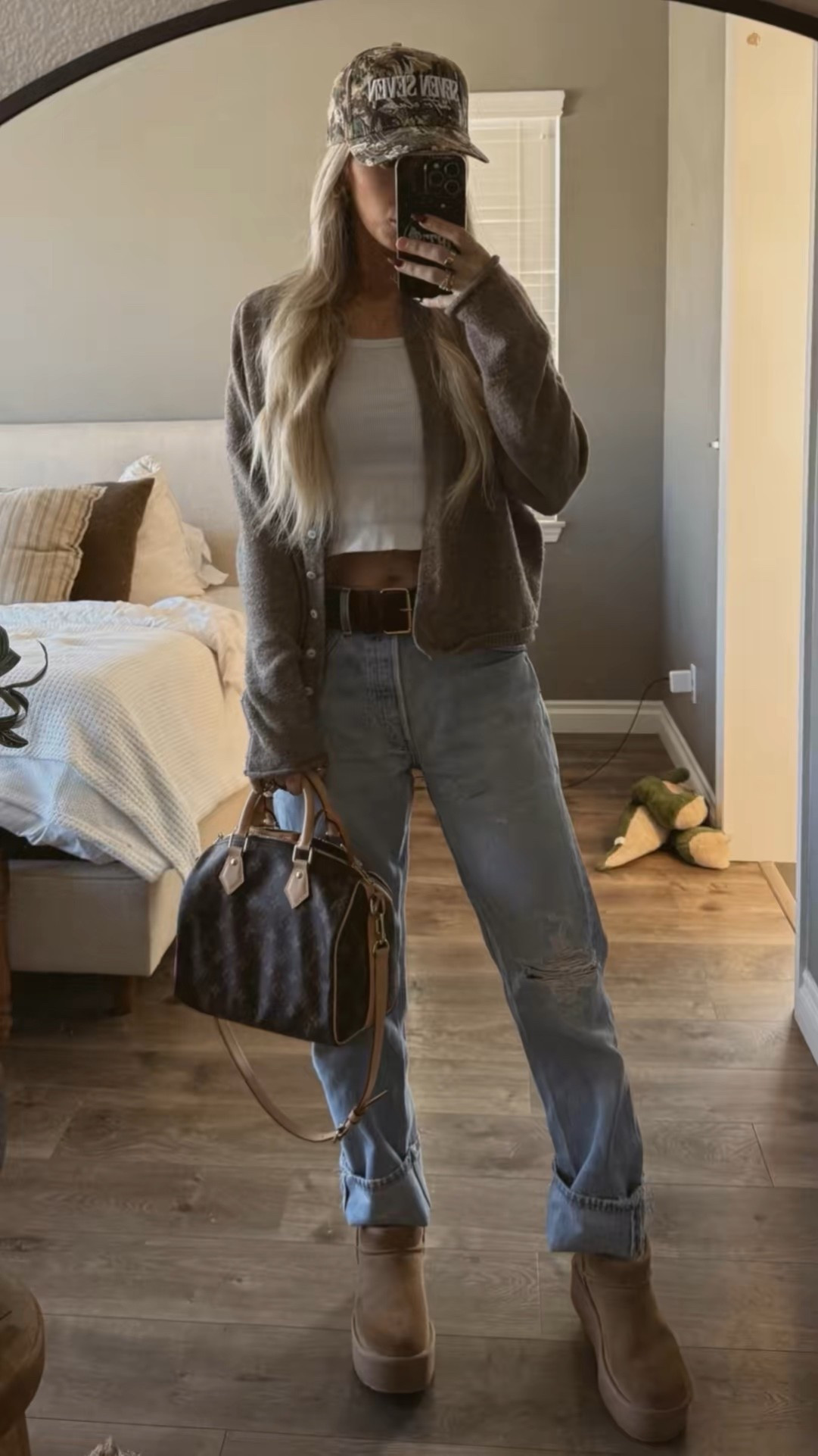 Jeans are vintage Levi’s & tank is brandy melville 