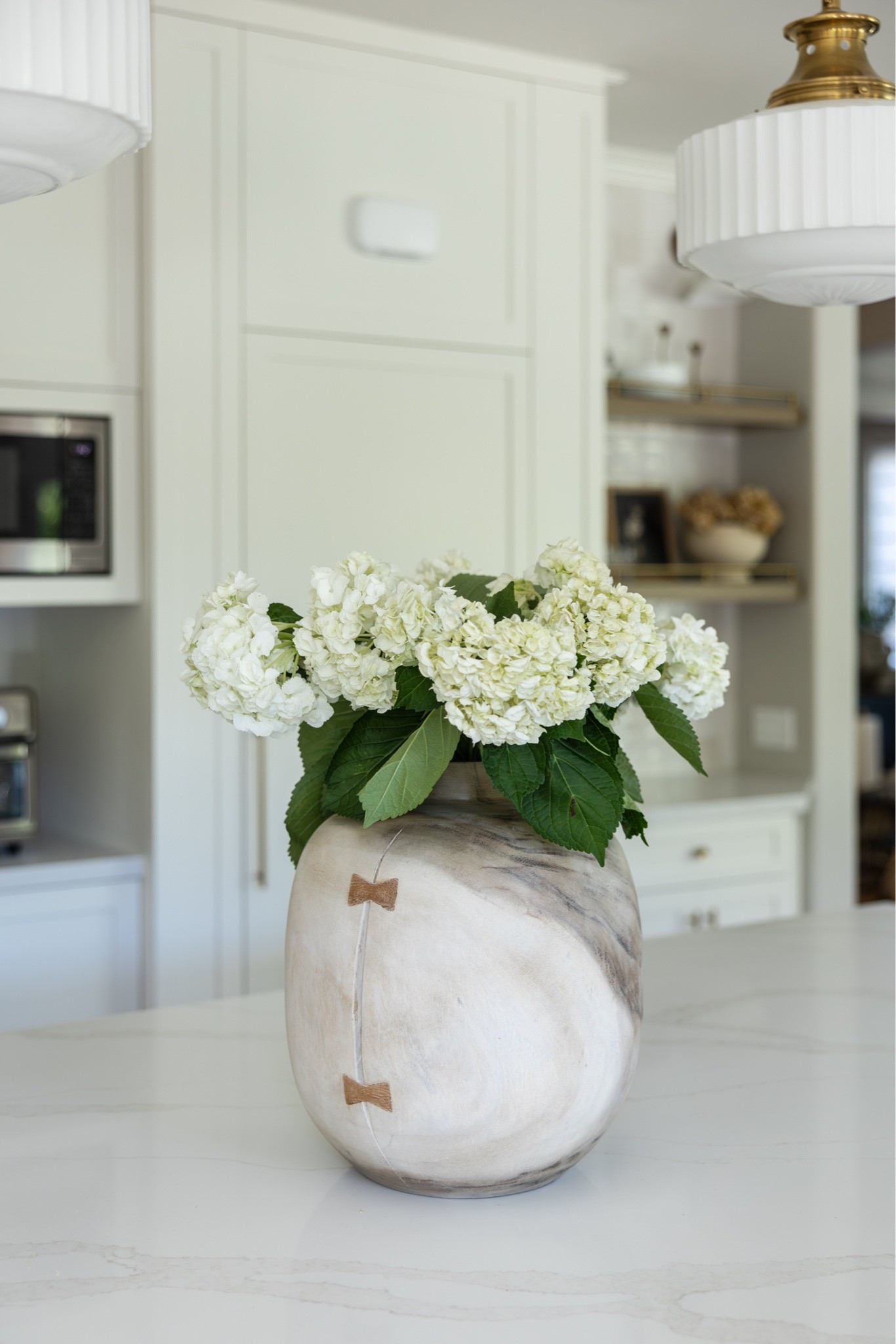 One of my most requested links is for this vase from a recent install! 

#vases #homedecor #potterybarn

#LTKHome