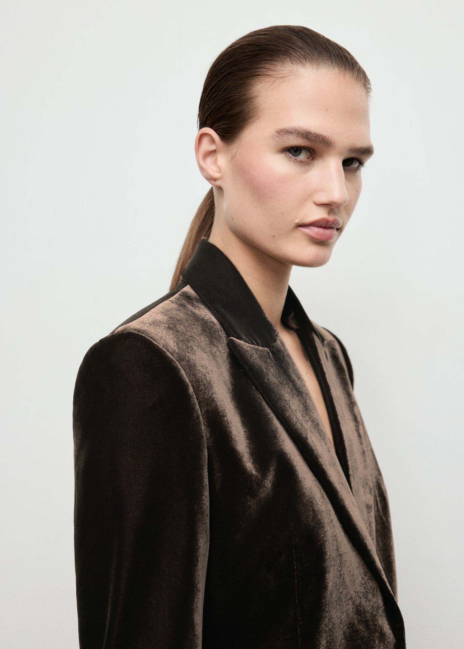 Structured velvet blazer - Women | MANGO United Kingdom | MANGO (UK)