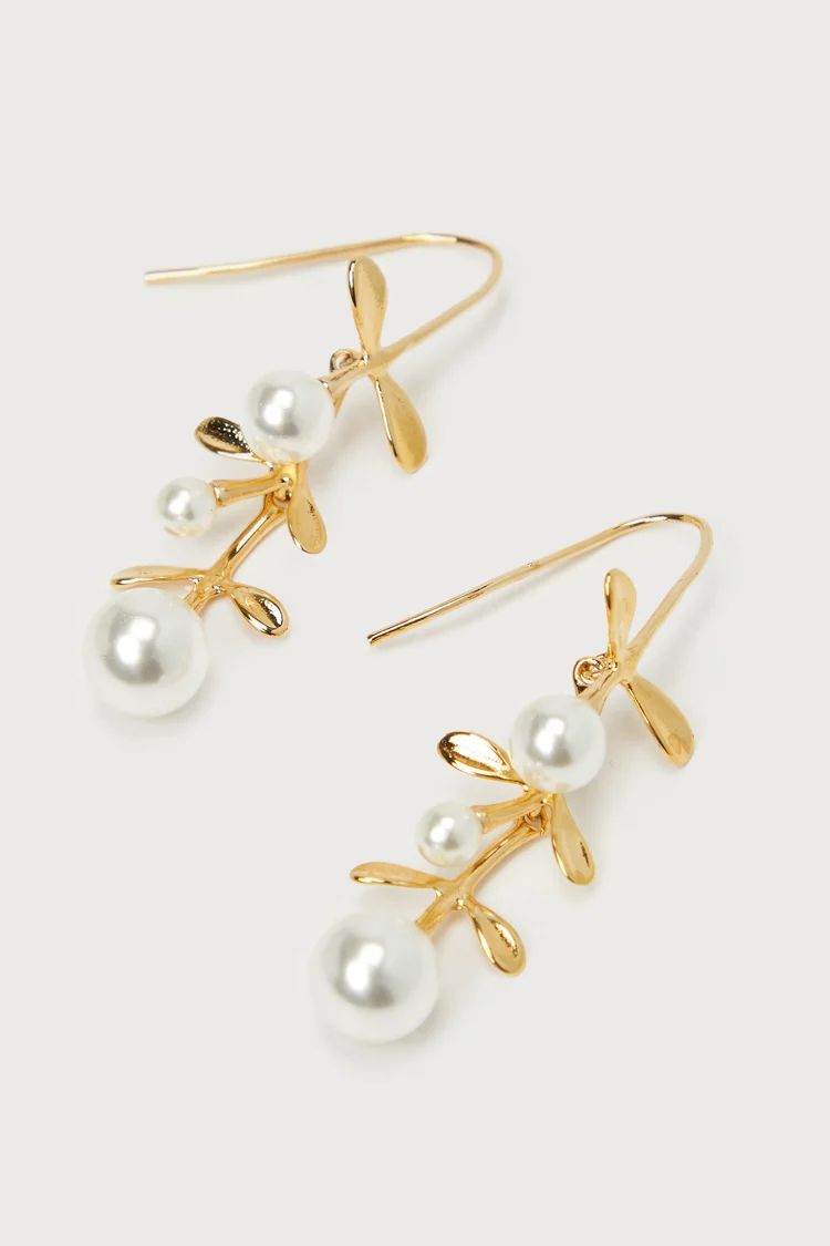 Adored Essence Gold Pearl Leaf Earrings | Lulus (US)
