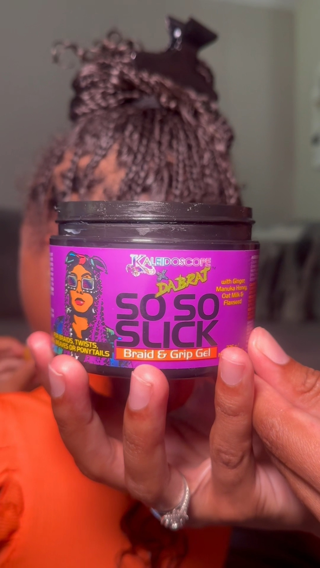 This So so slick by Kaleidoscope is sooo good respect for thicker hair, it does not leave that white residue and keeps the edges laid ! 