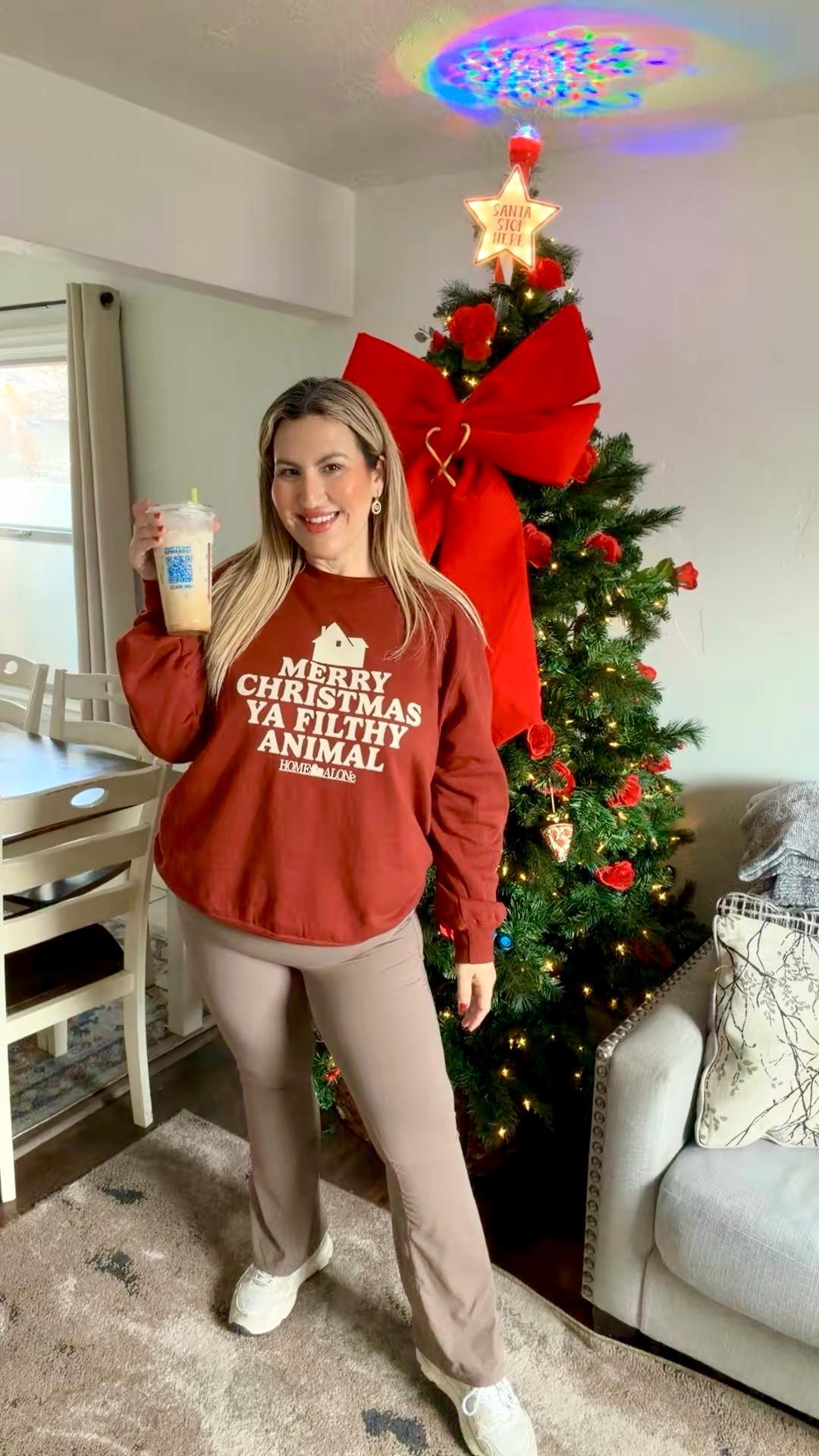 Leggings, iced coffee, and Christmas vibes 🎄☕️
This is the outfit.


#LTKMidsize #LTKootd #LTKPlusSize