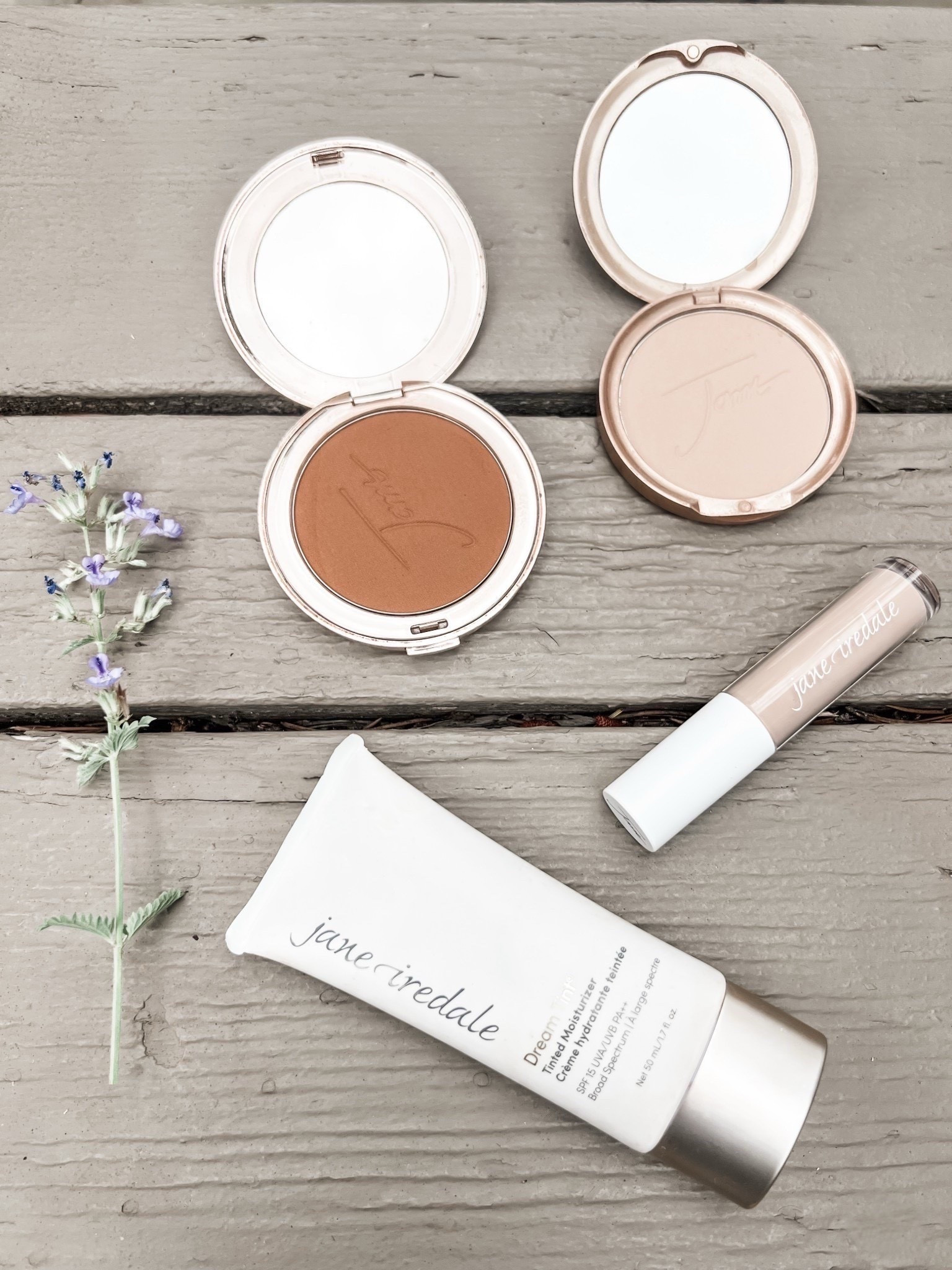 Best makeup for ALL skin types hands down and it’s now on SALE, up to 30% off!!! I have been using this make up for several years now and nothing compares to it. It is non-comedogenic, has clean ingredients and looks flawless on the skin. Doesn’t cake and doesn’t crease and actually covers imperfections with full coverage, but super light feel. I’ve even worn it to bed on lazy nights and never breakout afterwards. Hands down the best make up for my acne prone, mature, sensitive skin.

#beauty #jane #iredal #skin #care #foundation #powder #mineral #makeup #concealer #bronzer #tinted #moisturizer #spf #clean #ingredients #light #coverage #medium #full #mature #all #types #acne #prone #non #comedogenic #sensitive #types #ulta @ulta 



#LTKSaleAlert #LTKBeauty #LTKgrwm