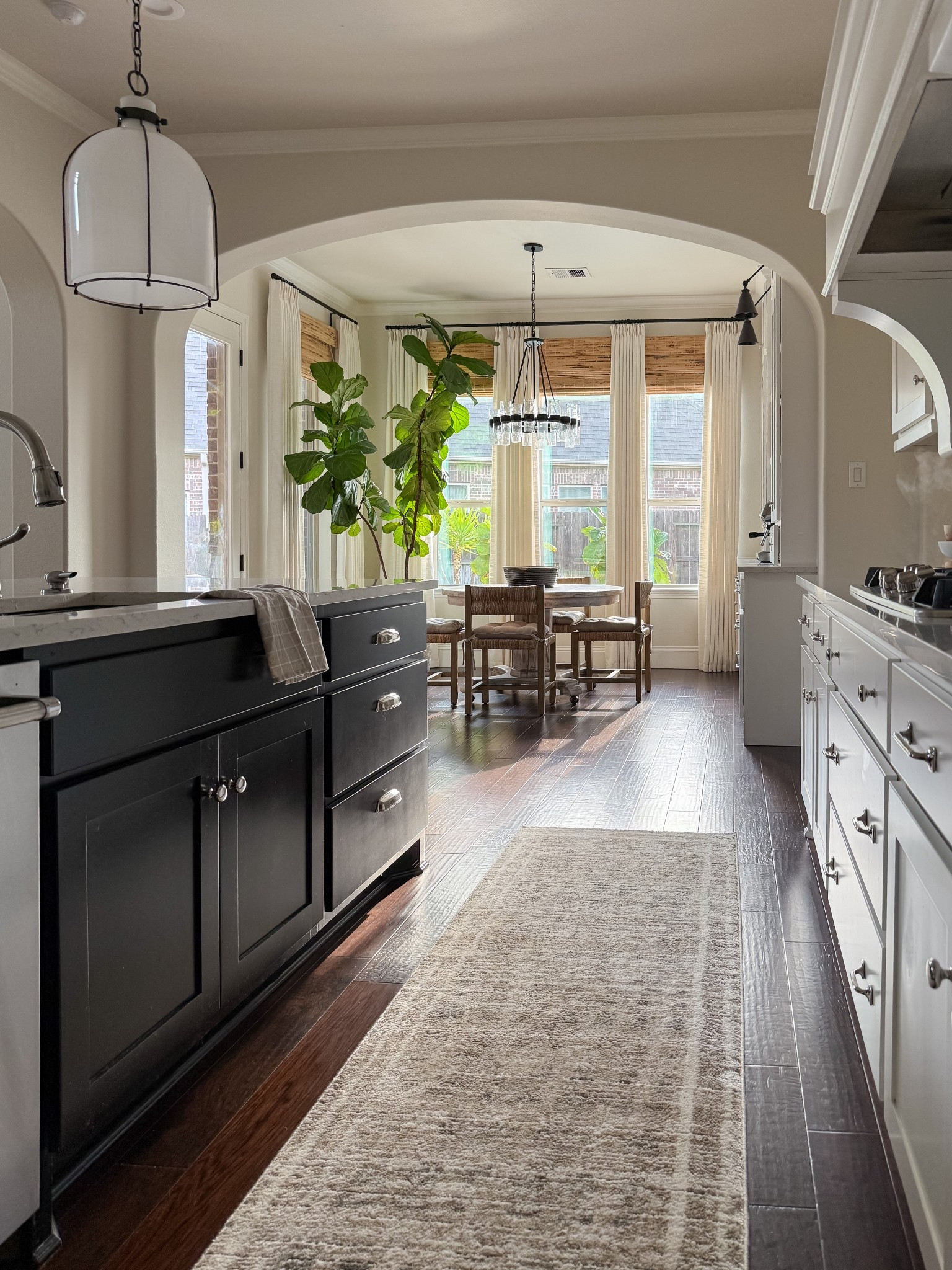 New kitchen runner in the prettiest neutral tones and subtle modern pattern

I have the 2’7”x10’



#LTKHome