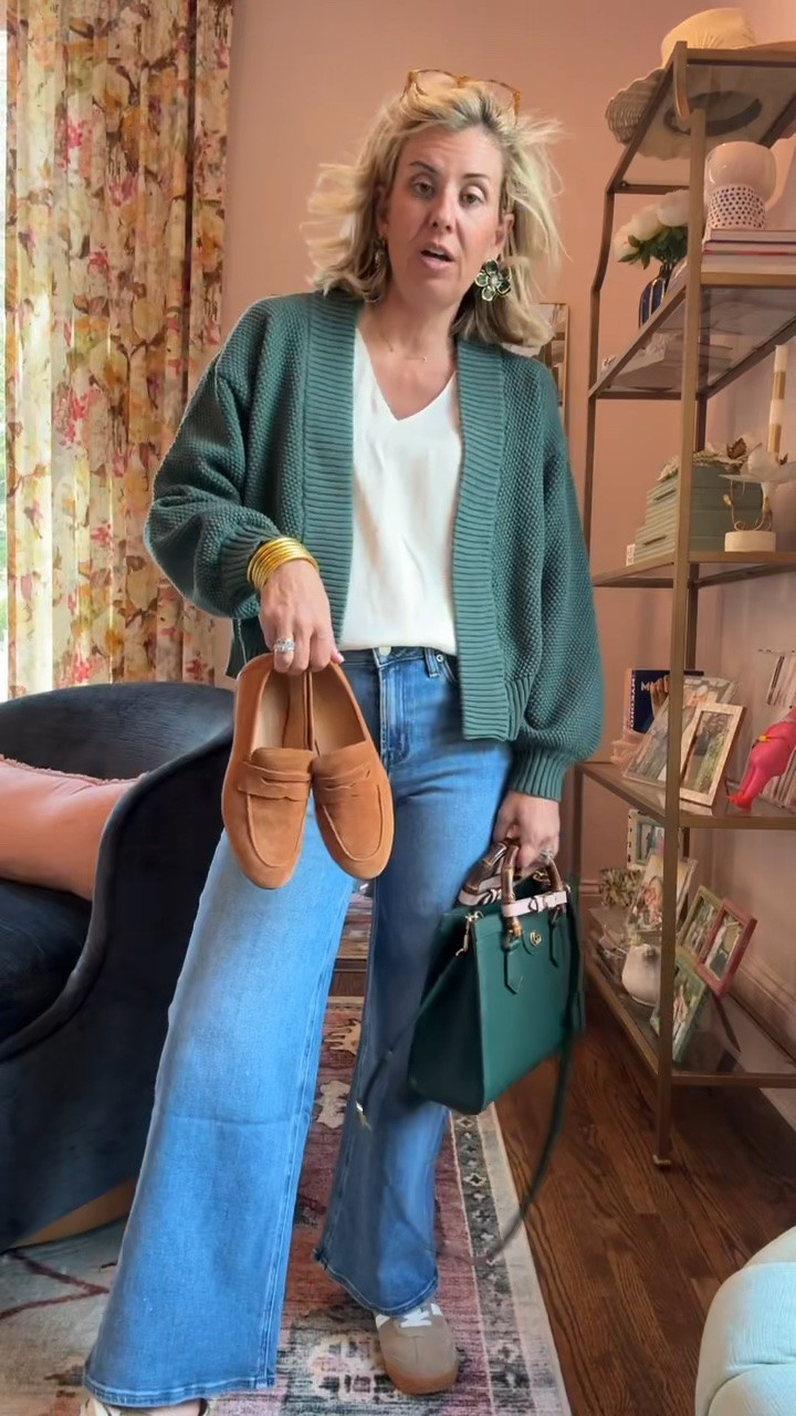Have yall tried the Bella jeans from Quince….you should!! 
Cardigan - xs
Tank - small
Jeans - 26 short (Seaside blue wash)
Sneakers - 8 tts

#LTKdayinmylife #LTKSeasonal #LTKOver40