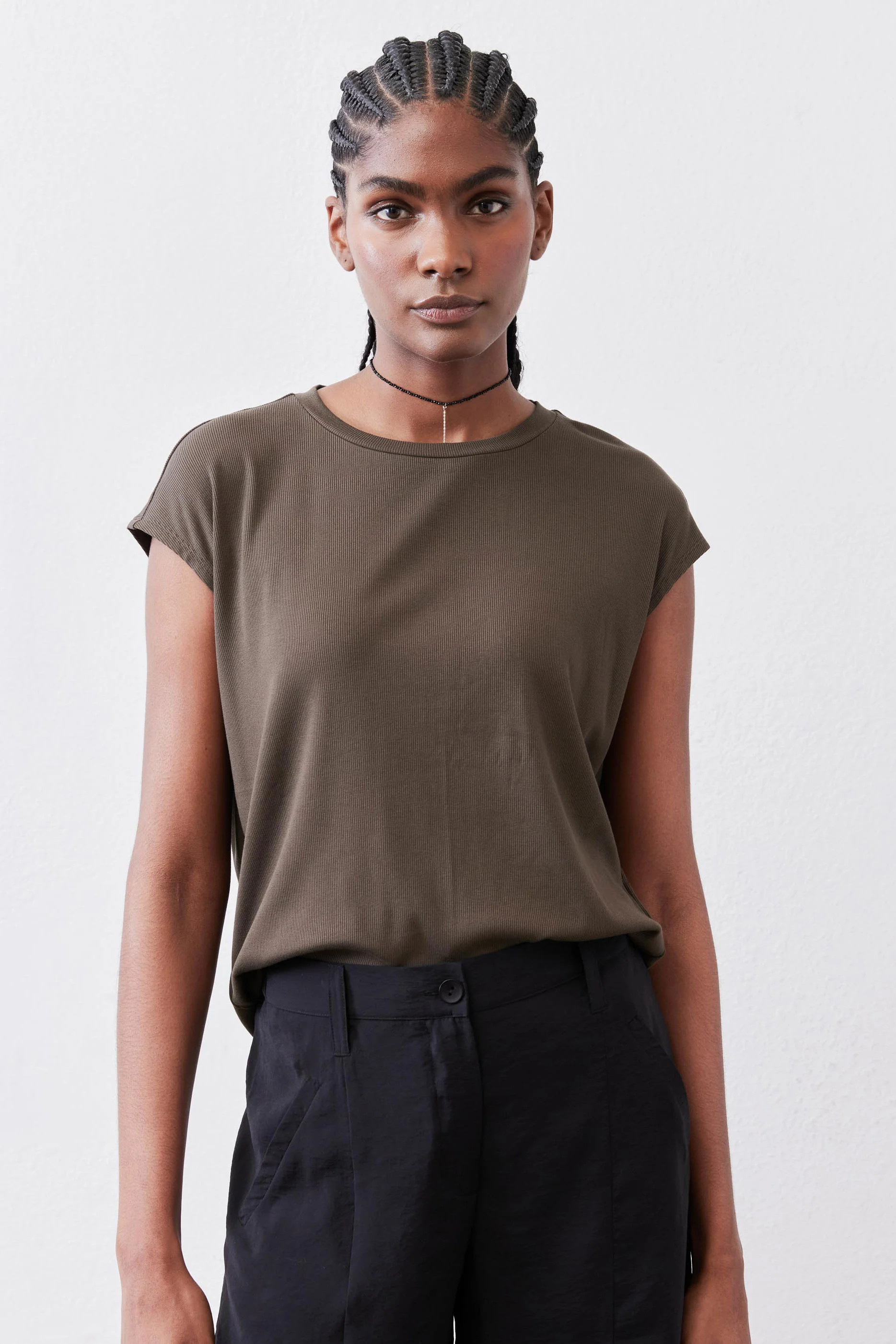 The Ribbed Tuck-In Tee | Ruti