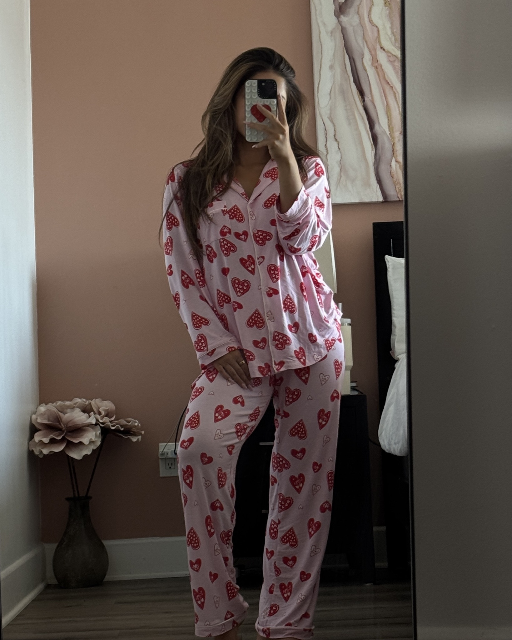 Valentine’s Day ready or just a year long lover girl. either way I’m obsessed with buying new pajamas at @oldnavy every time a new print comes out because

 they’re so comfortable!! These are size small 



#LTKValentine

#LTKgrwm #LTKootd