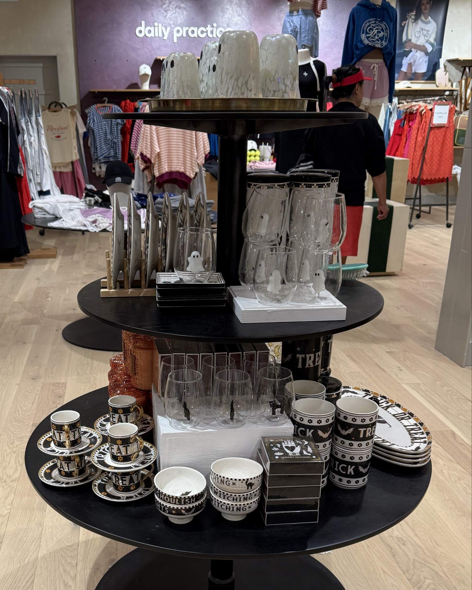 Halloween home and decor on sale at Anthropologie with an extra 40% off. I picked up a few of the dishes I had my eye on since summer! 



#LTKHalloween #LTKHome #LTKSaleAlert