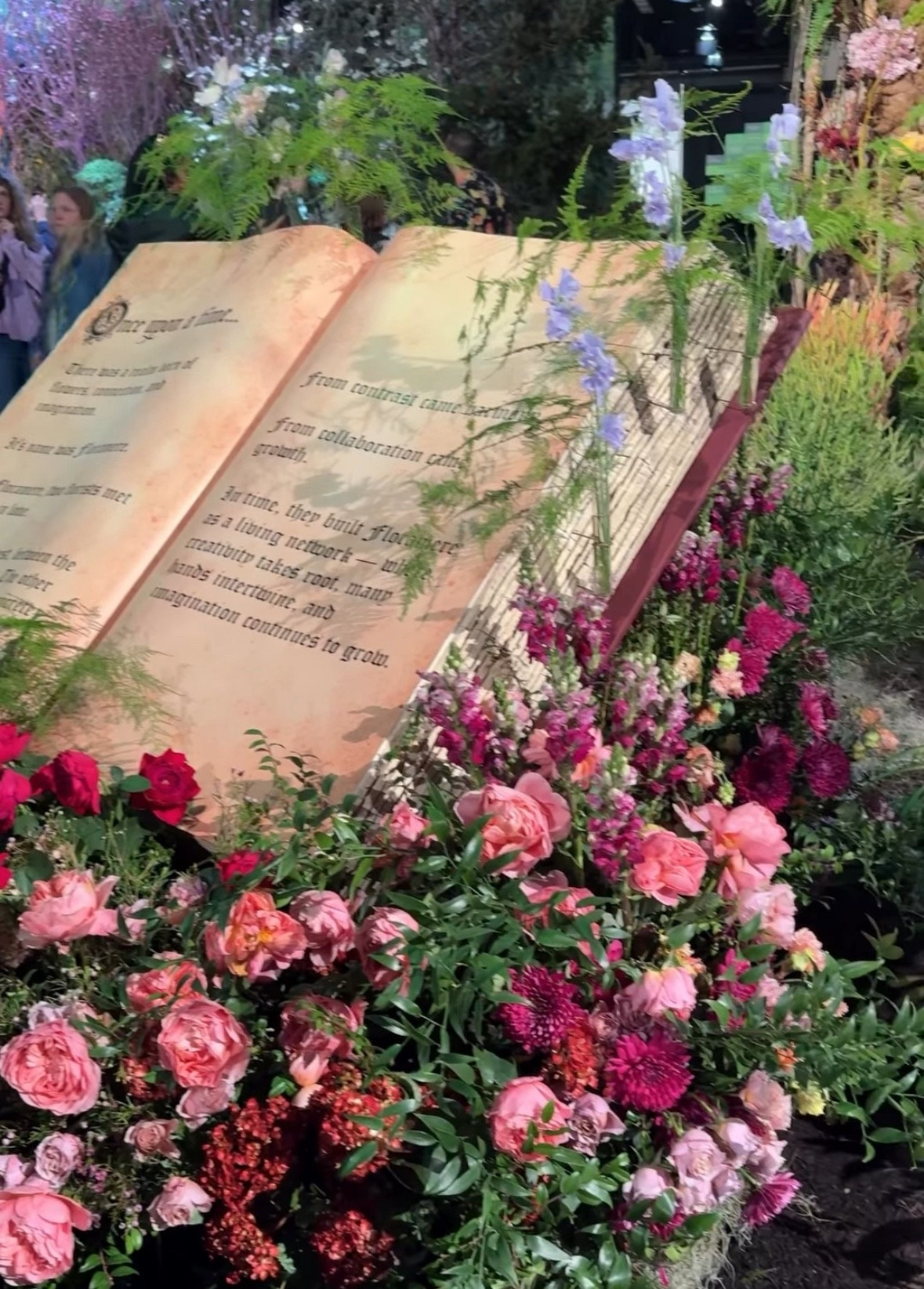 Today’s Instagram post over on ModernLuxeTeam is all about the Philly Flower show 🌼 so today we’re linking all of our favorite florals here so we can bring the spirit into our very own homes! 

#LTKSeasonal #LTKHome #LTKSpringSale