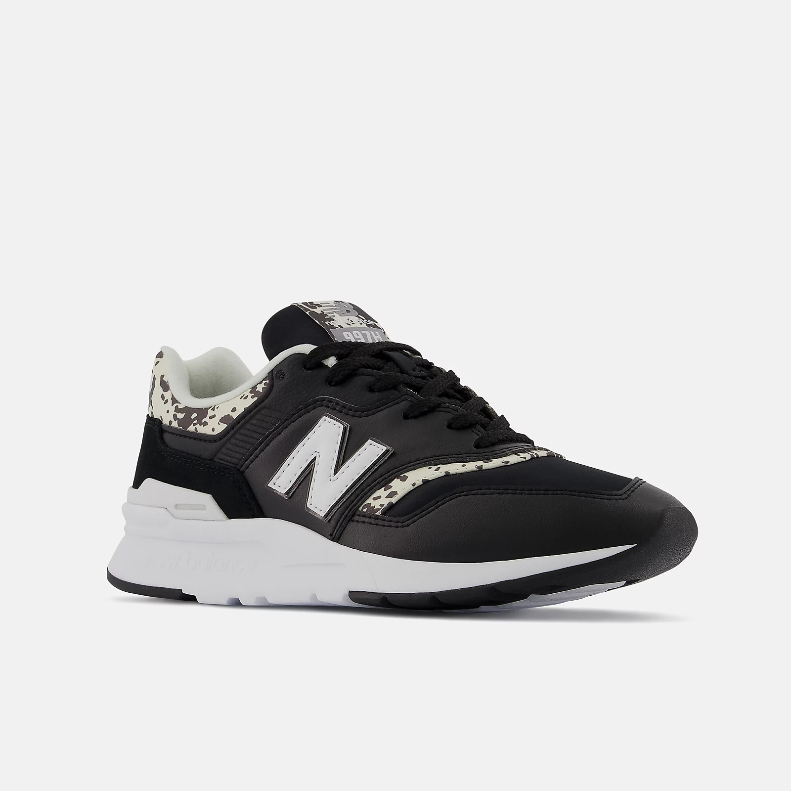 997H | New Balance Athletic Shoe
