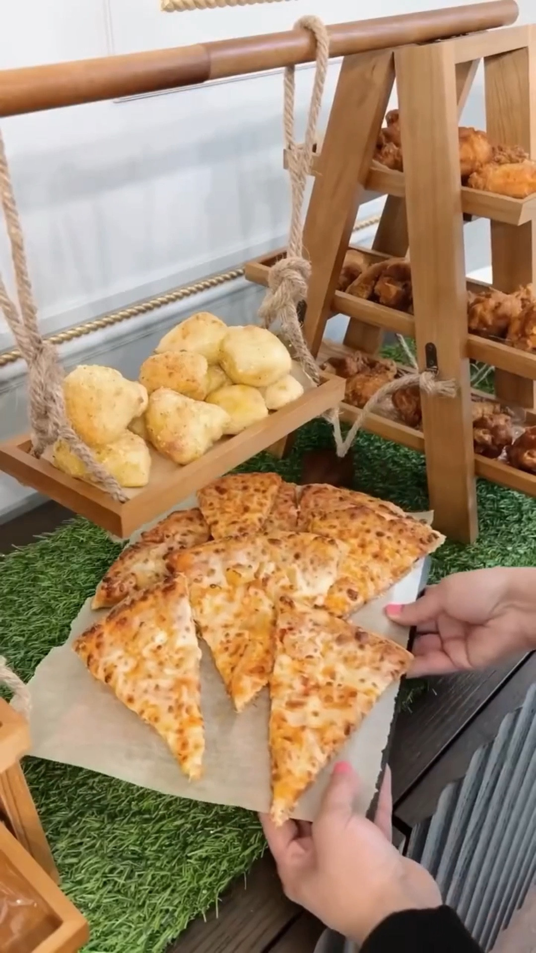 
Football season is all about hosting friends and enjoying the comfort food like  pizza, wings and of course lots of snacks & desserts! | will be taking out my favorite hosting must haves like this swing & ladder serving tray and the twisted snack bowls. Both of them are easily stores away when not in use! :)

Amazon Home 
Amazon Home Finds 
Hosting Tips 
Game Day 
Trending Reels
Entertaining, Hosting Favorites
Kitchen Finds I don’t regret


#liketkit #LTKSaleAlert #LTKHome
@shop.ltk
https://liketk.it/5tOc1