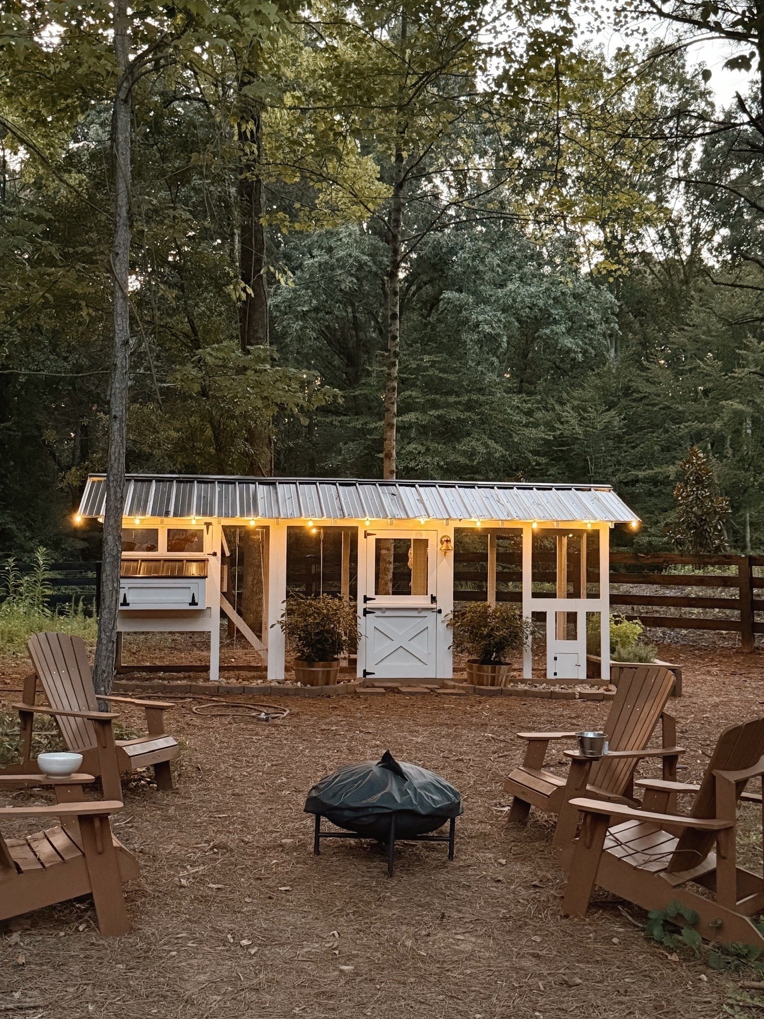 🌾 Elevated simplicity meets farmhouse charm. A timeless backyard look that feels rustic yet refined, perfect for Modern Classic living.

Do you want to bring our dreamy Modern Classic style interior design into your own home? 🏡 You’re in luck! Reserve our Online Interior Design packages today -> https://porcheandco.com/edesign ✨ We can’t wait to work with you & design your home with #porcheandco

#porcheandco #modernclassicstyle #farmhousedesign #backyarddecorideas #farmhouselivinginspo #neutralstyledecor #farmhousestyle2025 #farmhouselook #rusticstyle #modernfarmhouse


#LTKvlog #LTKOver40 #LTKHome