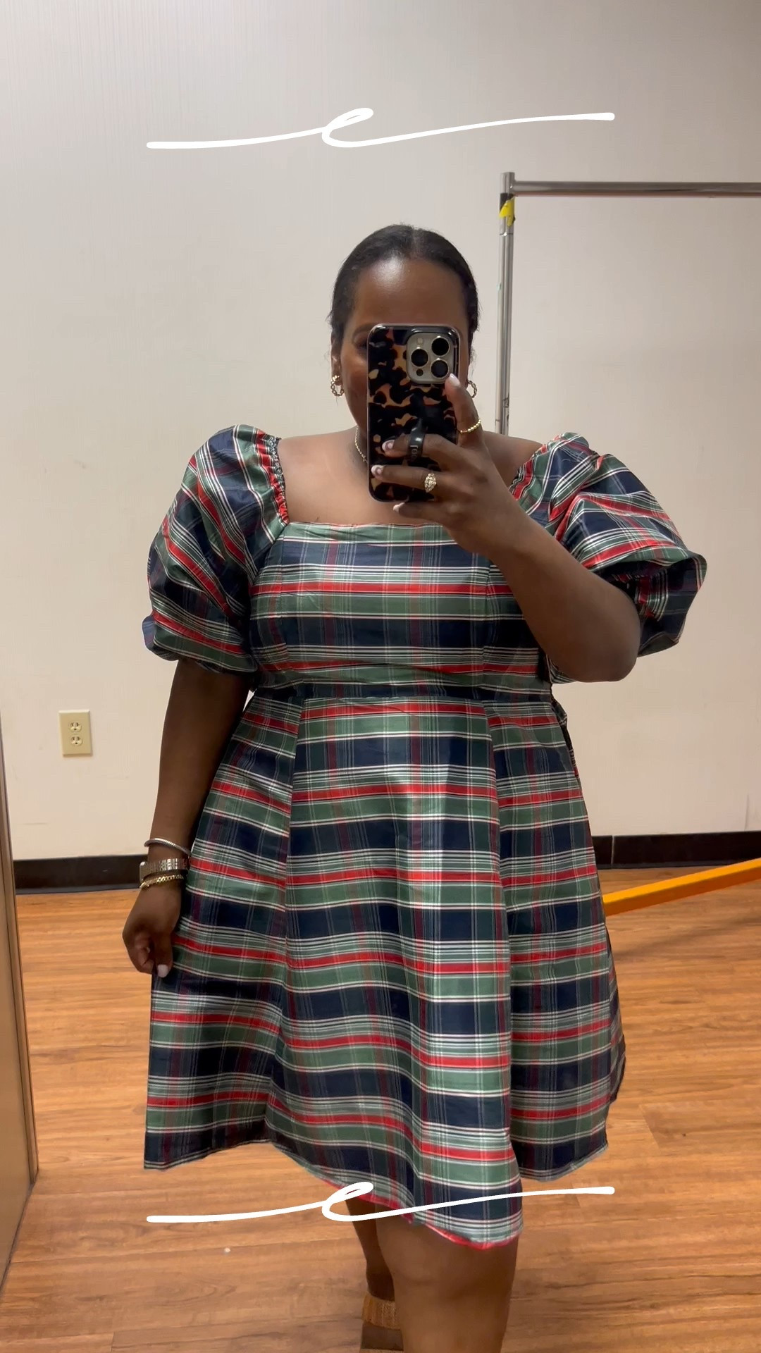 The Sewing Down South x Belk Holiday collection is live!! ❤️💚❤️💚

#LTKSeasonal #LTKFindsUnder100 #LTKMidsize