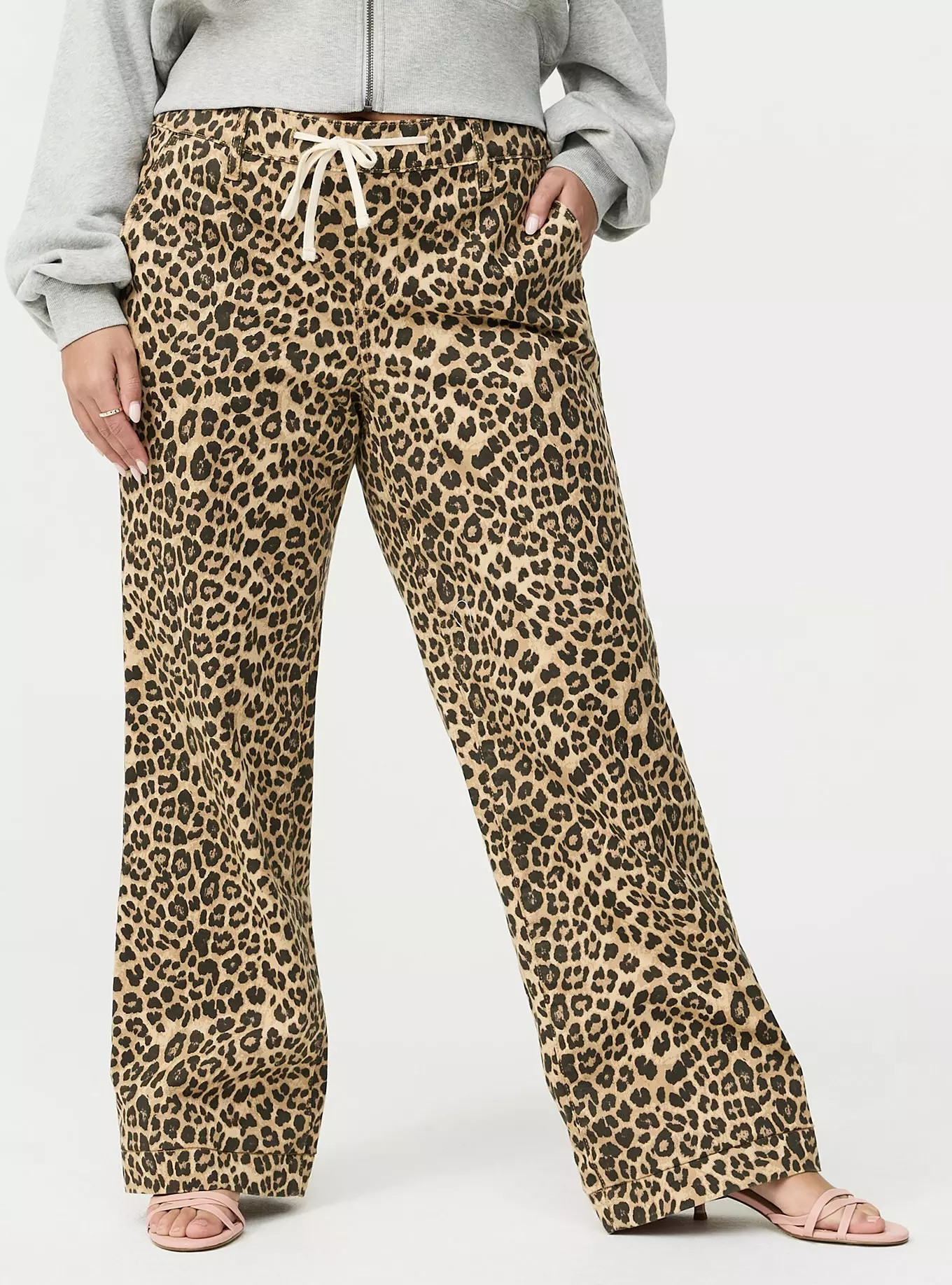 Weekend Mid-Rise Wide Leg Pant | Torrid (US & Canada)