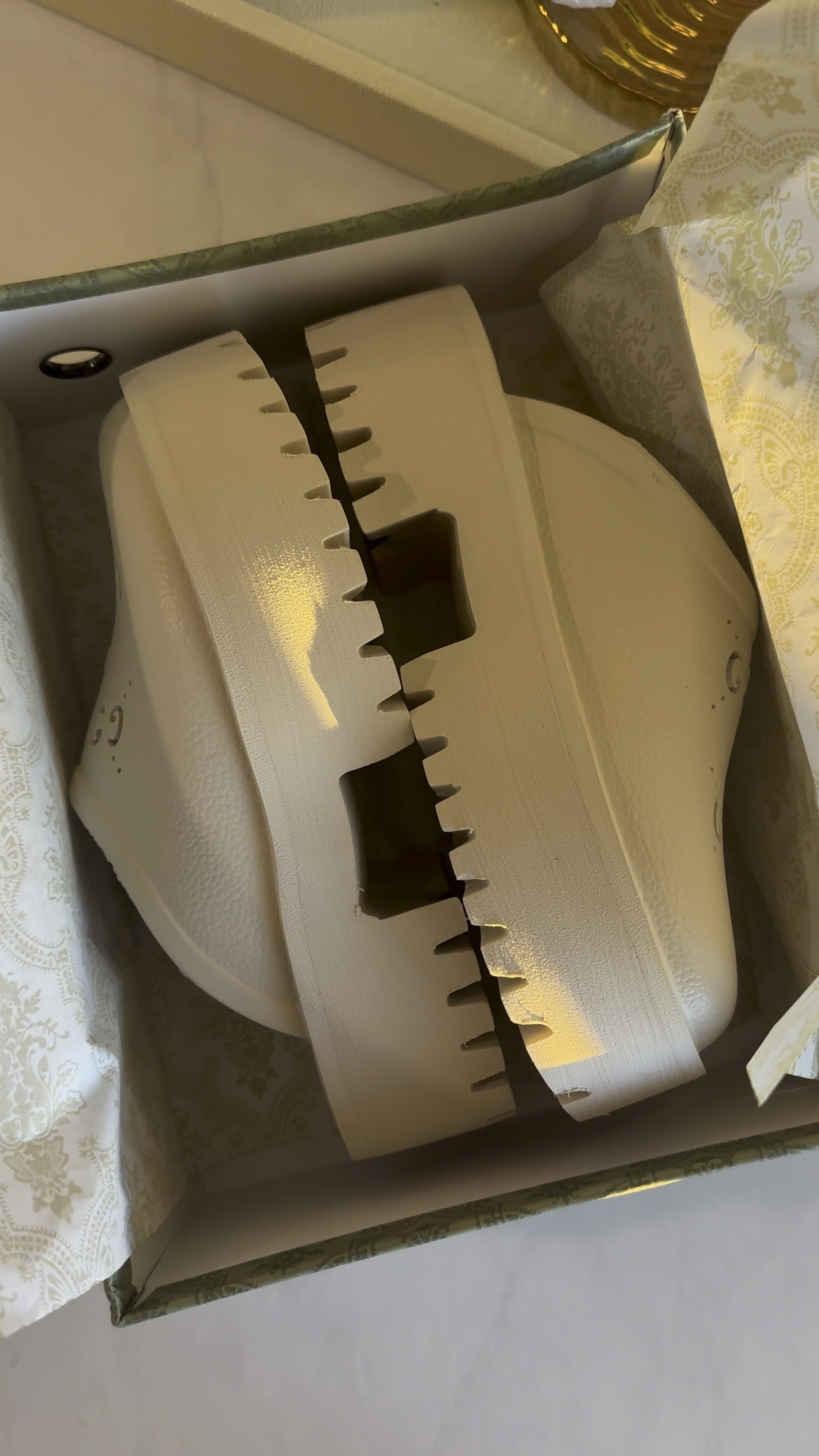 DHGate Gucci clogs 

#dhgate #dhgategucci #dhgateshoes #dhgatefinds 

#LTKshoecrush #LTKFind #LTKunder100