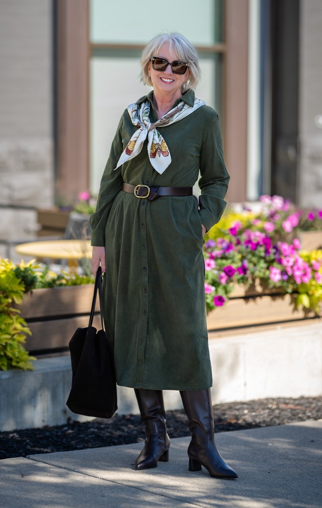 Last minute looks for Thanksgiving. This is the most comfortable dress for any occasion. 


Fall looks / midi-dress / boots / dresses / brown belt / scarf / 

#LTKMidsize #LTKOver40 #LTKHoliday