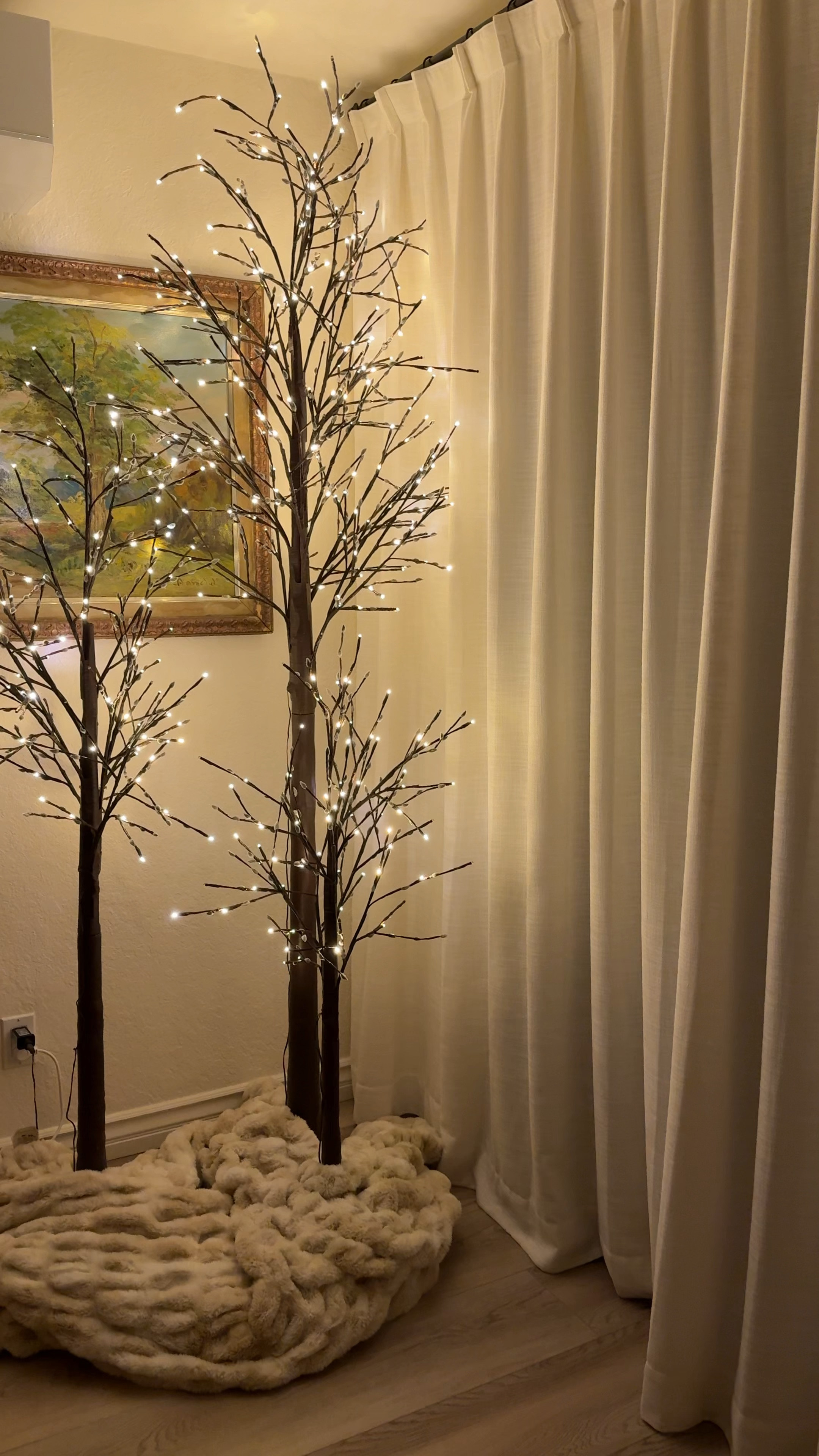 Christmas willow trees! Set of 3 and gorgeous!!

#LTKSeasonal #LTKHome #LTKHoliday