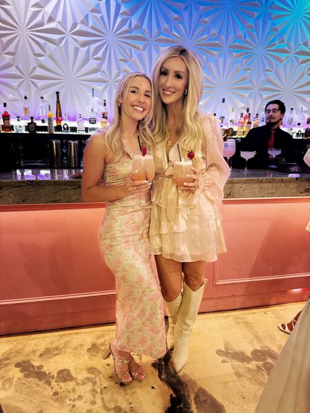 Wonderful evening with the team 💜 

Night out dress. Cocktail dress. Date night dress. Dresses. Pink dress. Revolve 

#LTKfindsunder50 #LTKCon #LTKstyletip