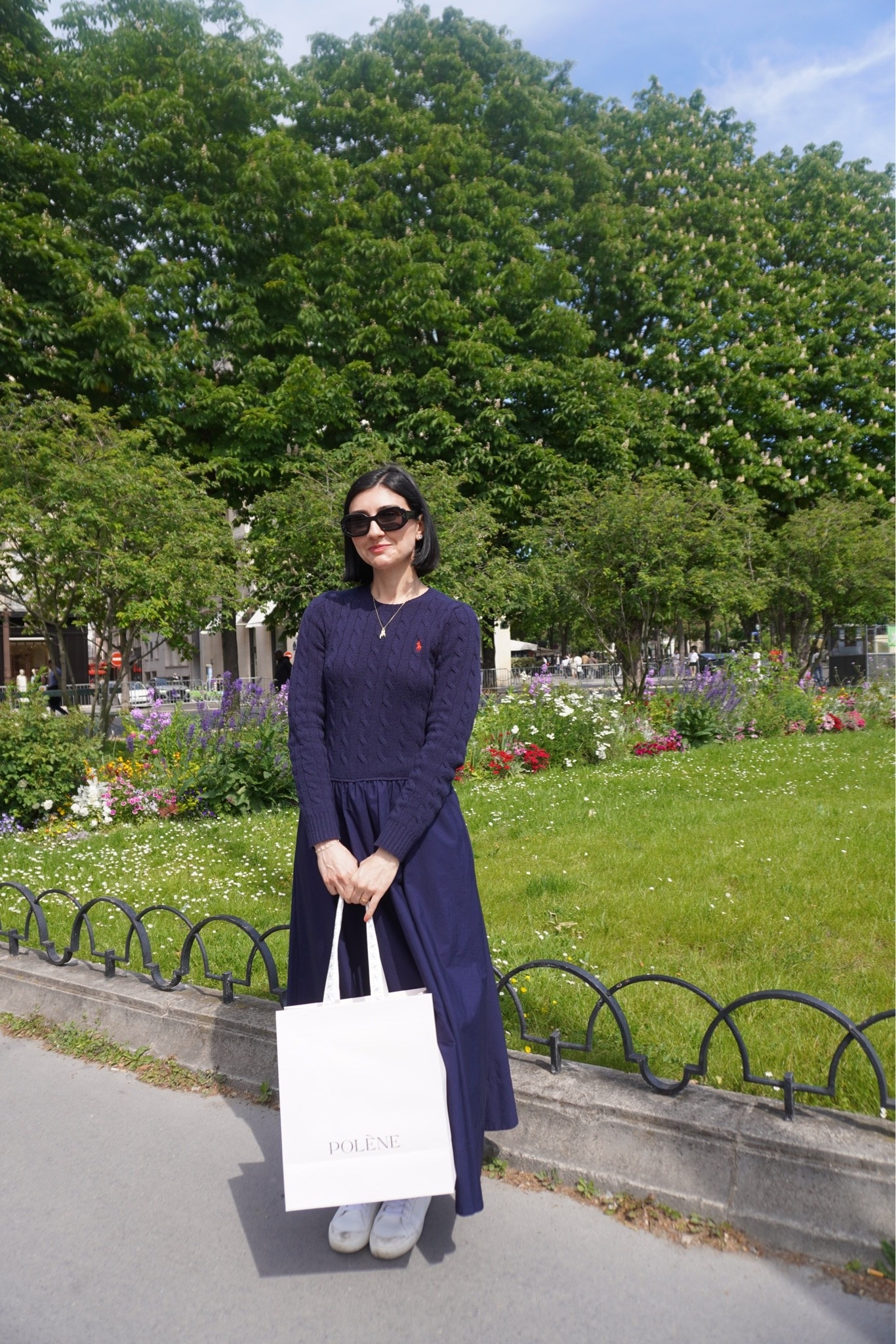 Paris day 2!

Wearing xs dress