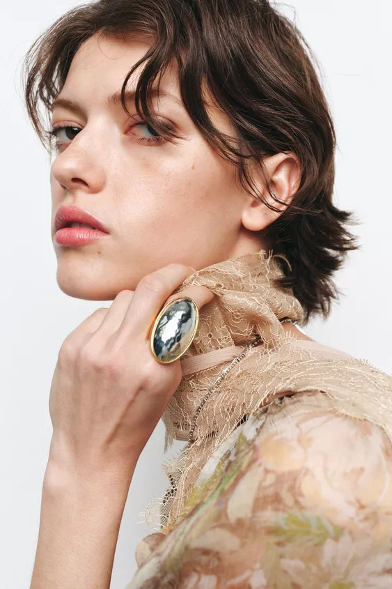 Combined metal ring with a geometric shape.Size S = 0.65 inches (16.5 mm).Size M = 0.69 inches (1... | Zara US