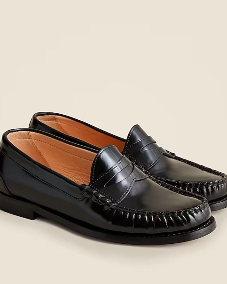 Black loafers trench coat and black sweater sale gifts for women 

#LTKSaleAlert #LTKGiftGuide #LTKHoliday