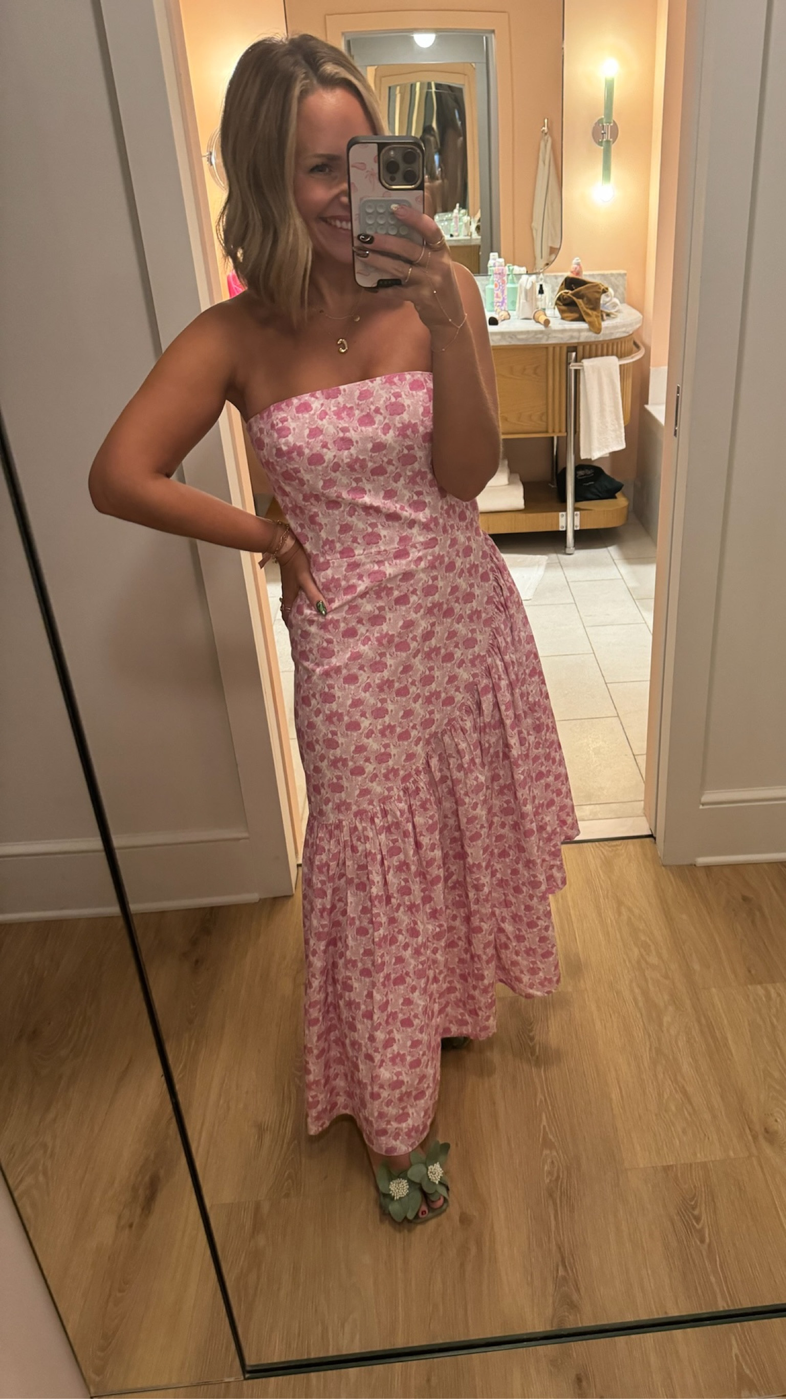 Wedding Guest Dress Floral Midi Dress Outfit Inspo💗✨ fits tts, wearing Small!!

wedding guest dress, fall events, formal events, midi dress, dress, bachelorette trip dress, dress for brunch, event wear, heels, sandals, flower heels, green heels, pink dress, natural makeup, merit beauty, jergens self tanner, staple jewelry, Claire Tammaro 

#LTKSeasonal #LTKStyleTip #LTKWedding