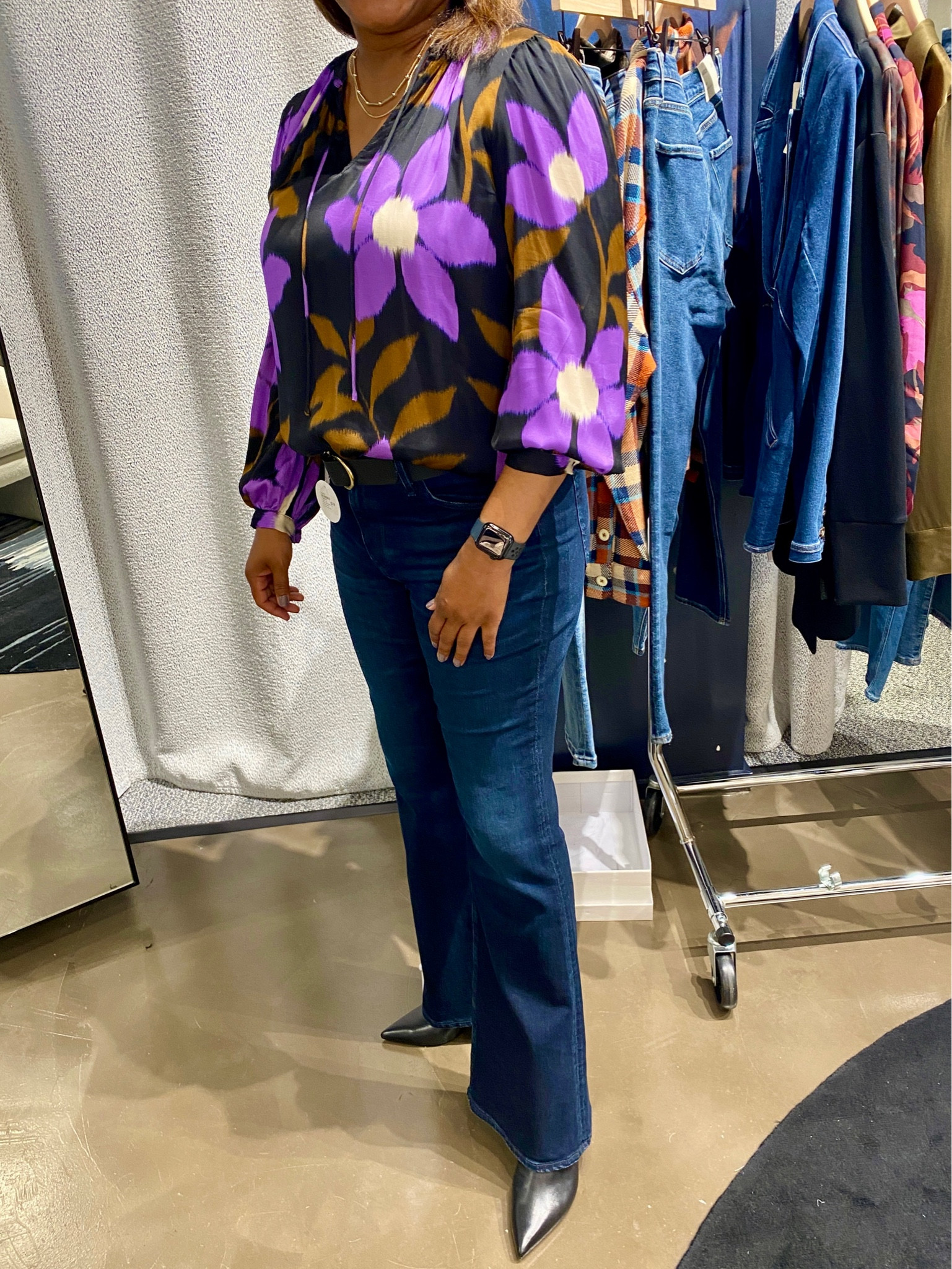 Wide leg denim: bootcut jeans

Elegance is the name of the game with a tucked-in blouse paired with pointy toe boots.

#LTKshoecrush #LTKover40 #LTKstyletip