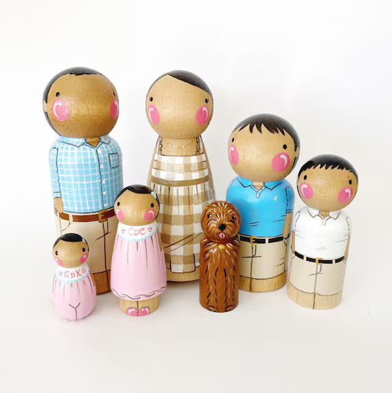 CUSTOM Peg Doll Family of 7 // Personalized Peg Dolls // | Etsy | Etsy (US)