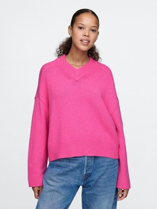 CashSoft Cropped High V-Neck Sweater | Gap | Gap (US)