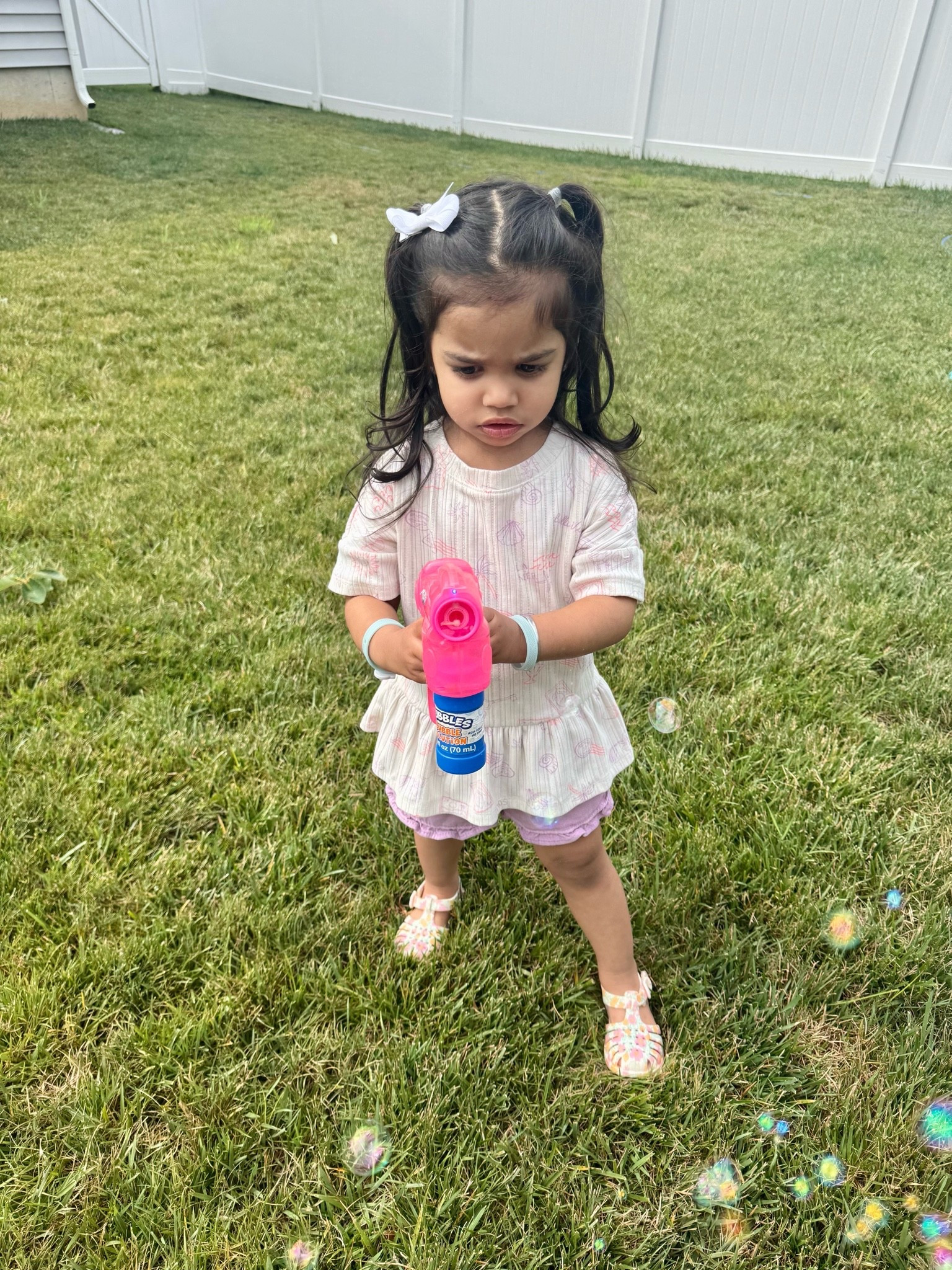 Obsessed with this easy little Target summer set for toddler girls🐚💜

Soft, comfy, and cute enough for park days, Target runs and basically living in it all summer long Perfect mix of playful + practical and chic for everyday wear.

#TargetStyle #ToddlerStyle #SummerOutfits #KidsFashion

target style
target toddler girl
target kids fashion
summer fashion
summer style
affordable fashion
toddler girl fashion
toddler girl summer style
bubble blaster
kids bubble maker

#LTKKids