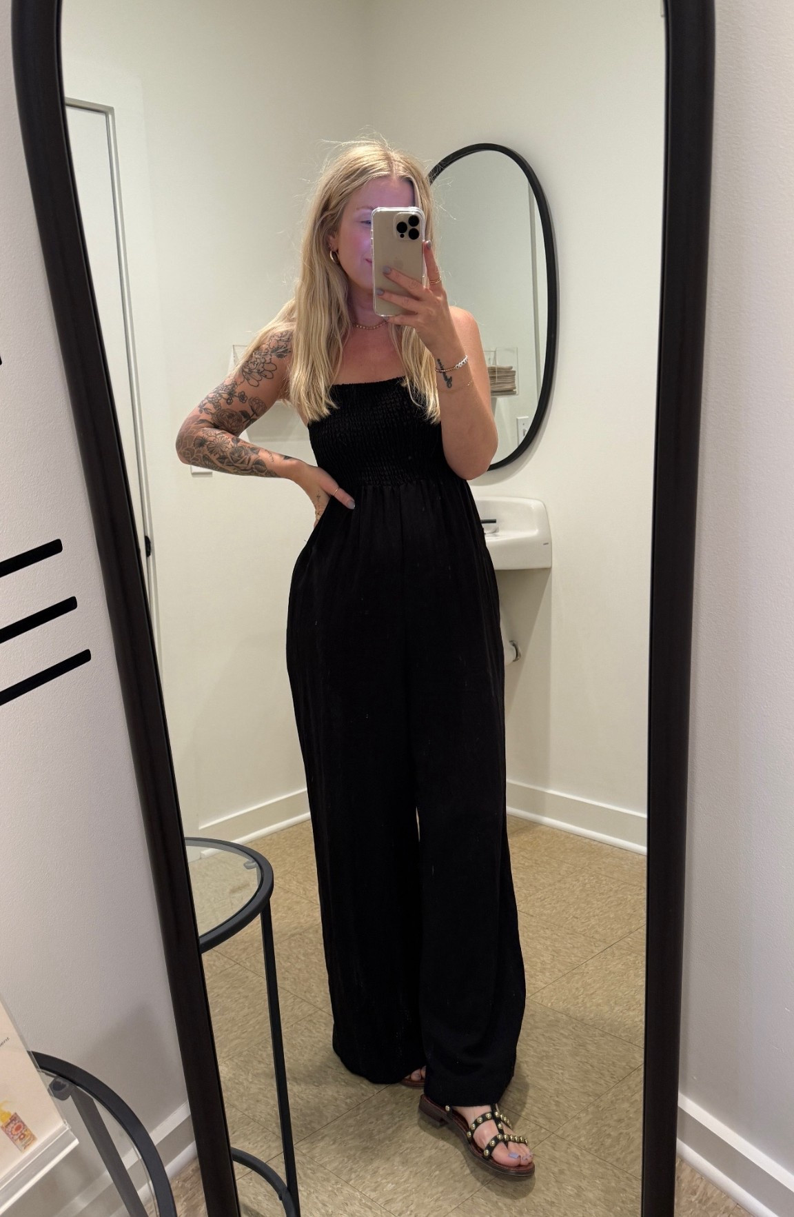 i love me some z supply!

bought a local boutique but linked it on the website!

#summer #zsupply

#LTKStyleTip #LTKSaleAlert