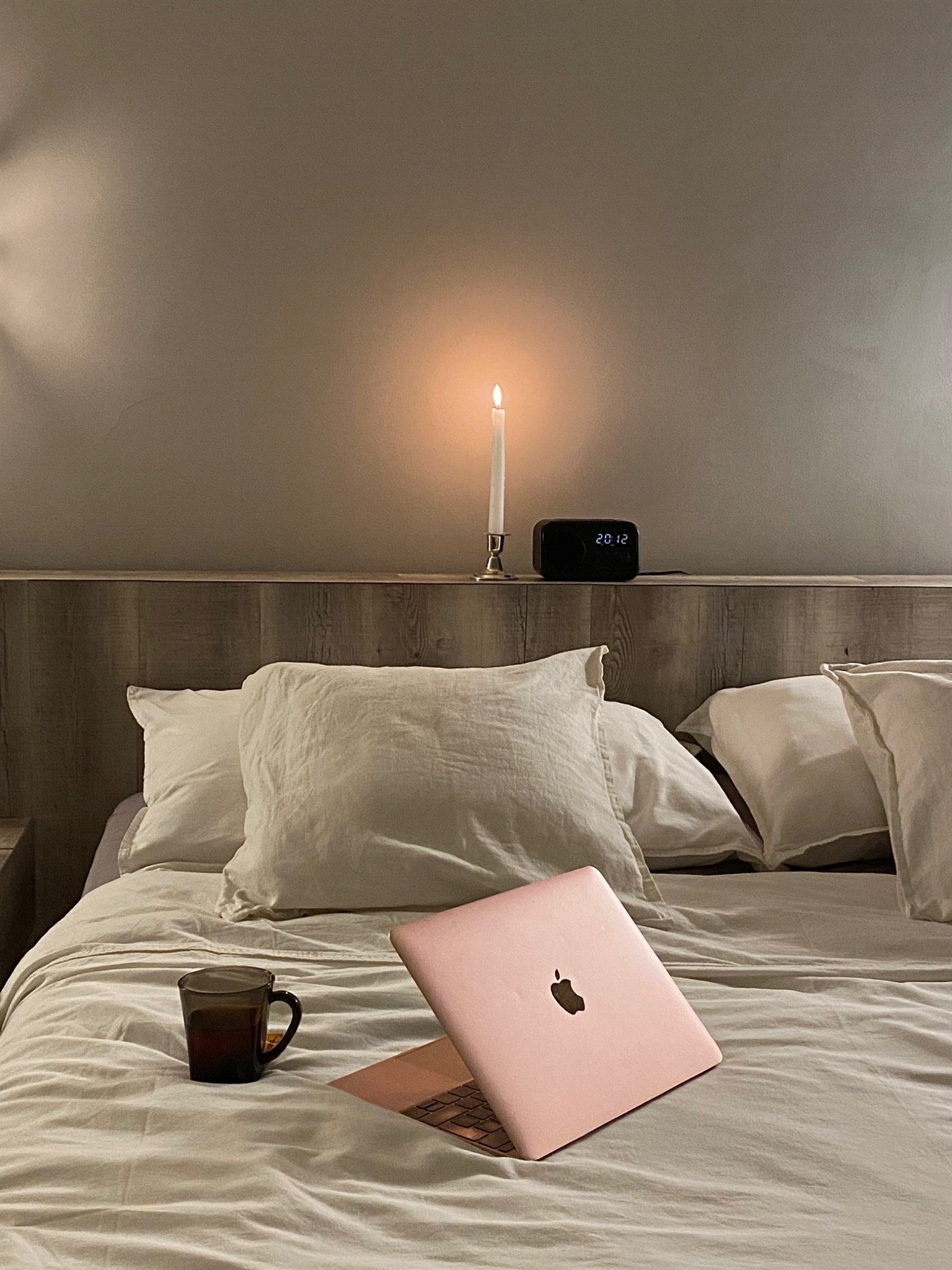 Simple + minimalistic style bedroom 🛌🤍🕯️

#LTKSaleAlert #LTKHome #LTKGiftGuide