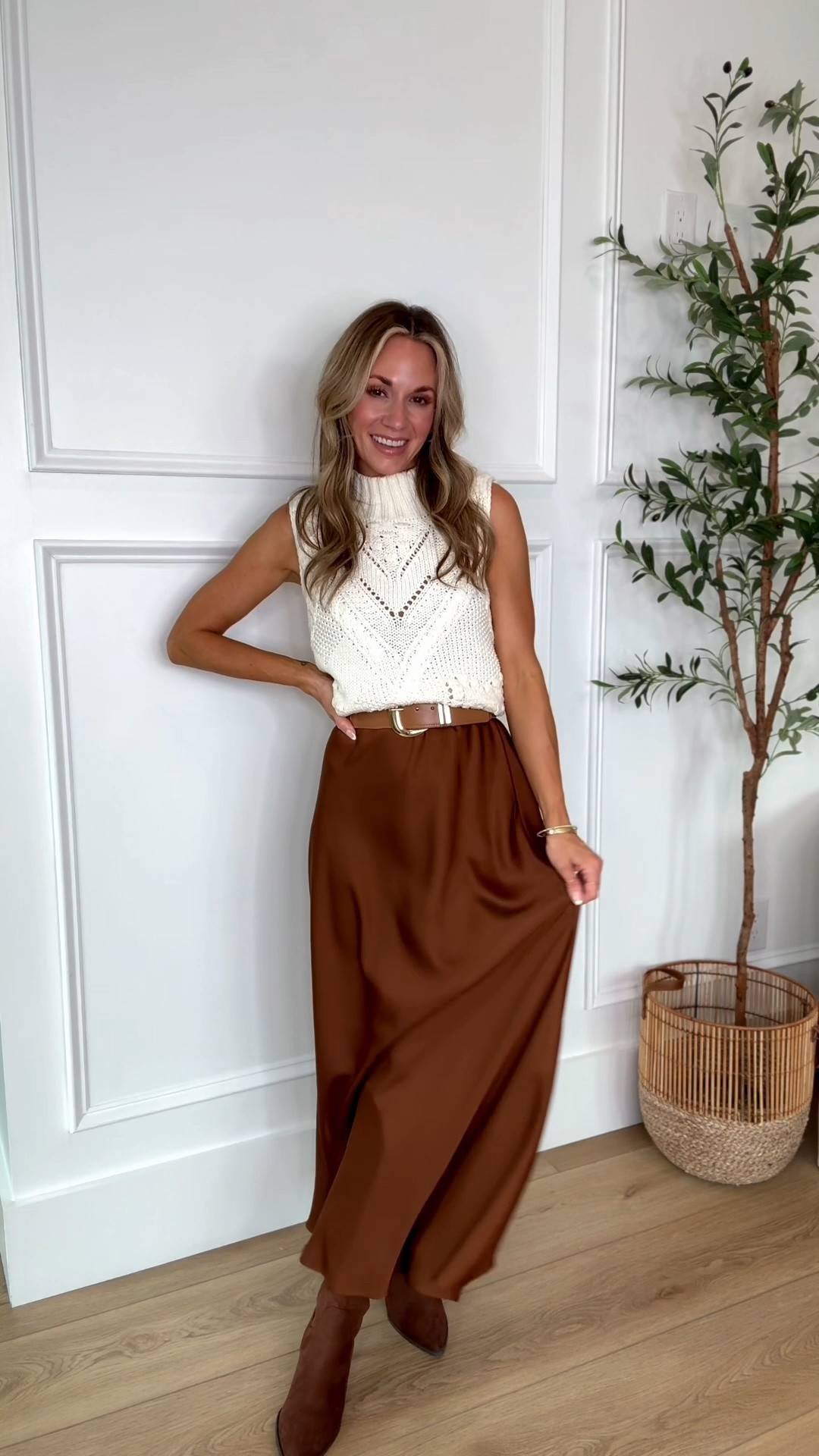 my favorite maxi skirt from last season! can’t wait to wear this outfit this fall 🙌🍂

#LTKSeasonal #LTKootd #LTKPetite