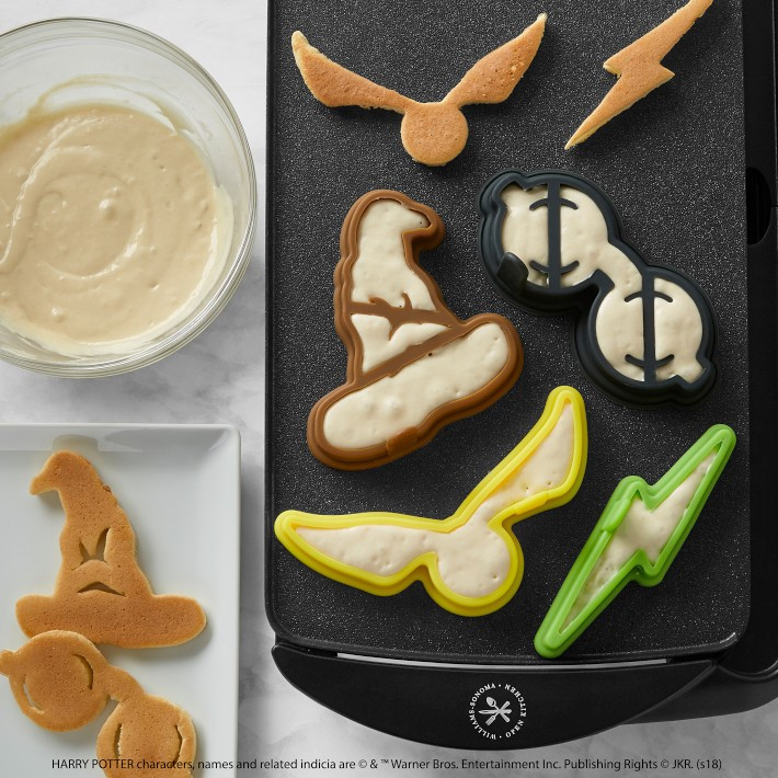 HARRY POTTER™ Pancake Molds | Williams-Sonoma