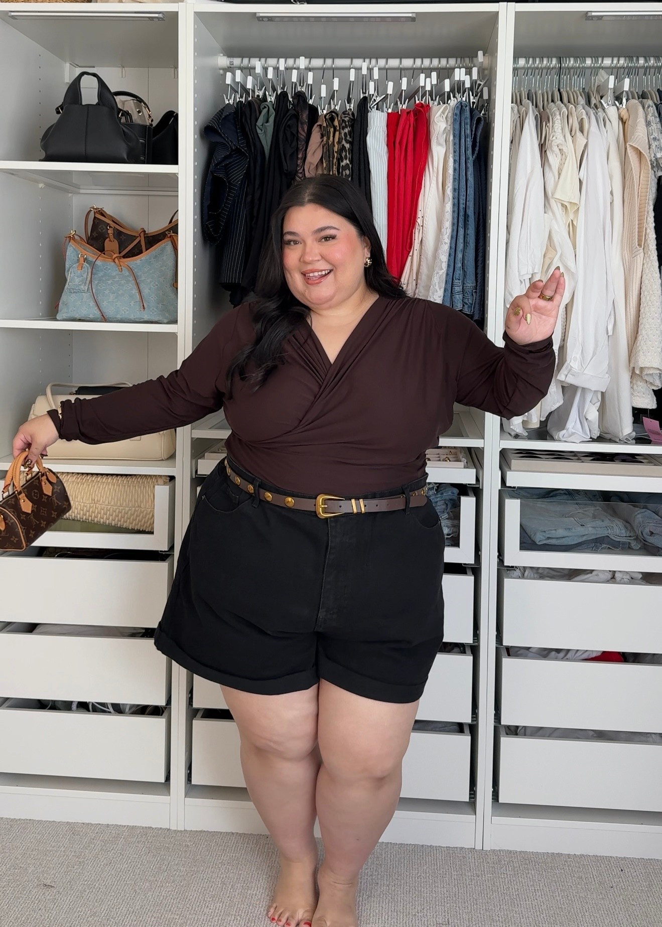 top is sold out from PLT 😕
shorts: 26


#LTKPlusSize #LTKStyleTip #LTKFindsUnder50