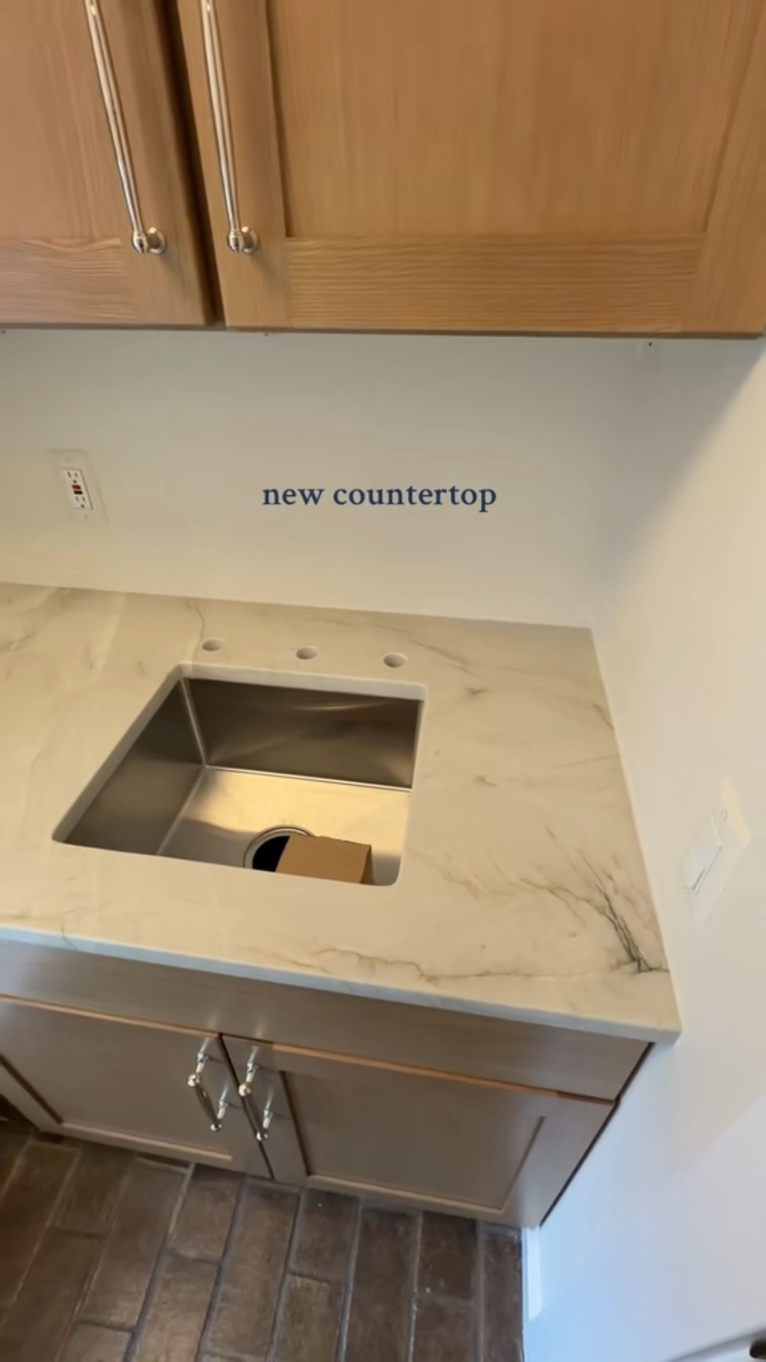 New countertop. Next up: faucet + backsplash. Can't wait to see the finished look! #homeremodel #homeupdate #homemakeover #DIYhome #DIY #DIYproject #homedesign #countertop 

 #LTKHome