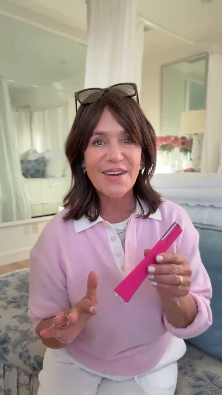 I get so many questions about this beauty tool!! I started using this about a year and a half ago and consistently use it every few days!

Takes all the little hairs off of your face and leaves your skin so smooth and makes my makeup look AMAZING! I highly recommend trying this if you haven’t already!