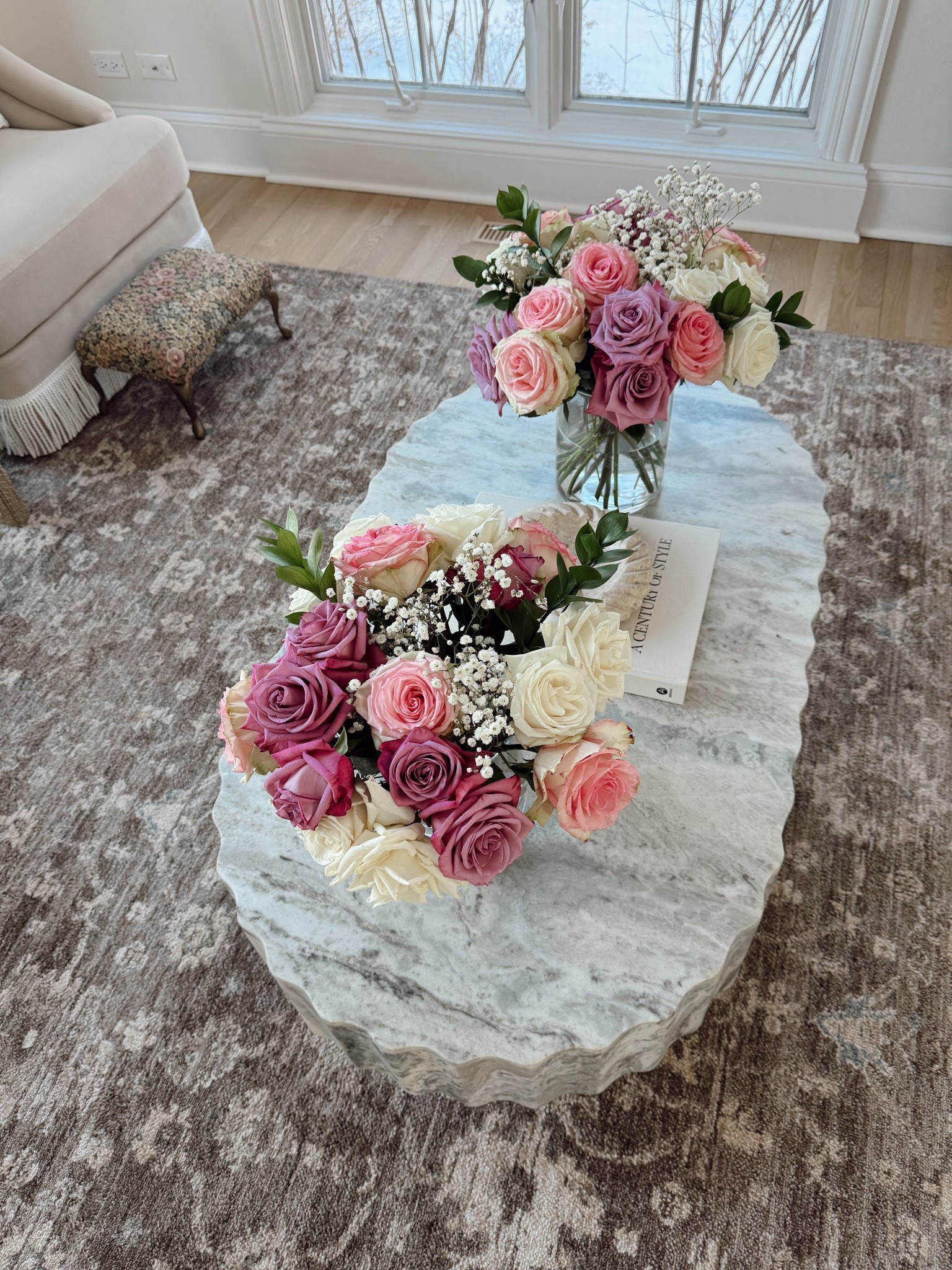 Sitting room rug and coffee table I love!



#LTKHome #LTKootd #LTKSeasonal