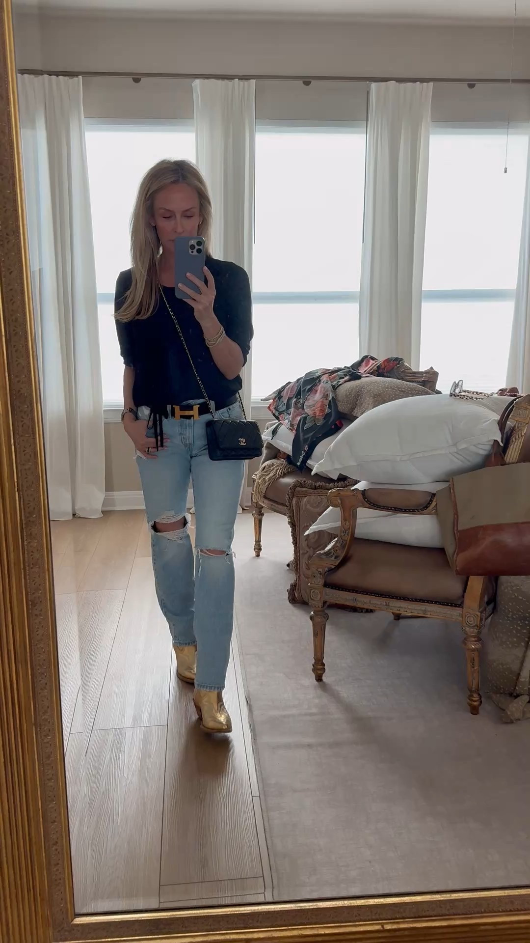 Tailored denim is great but sometimes I still love a good pair of rippy jeans. These Levi’s 501’s with a bit of distressing at the knees are cool and classic. I’m in a size 27.