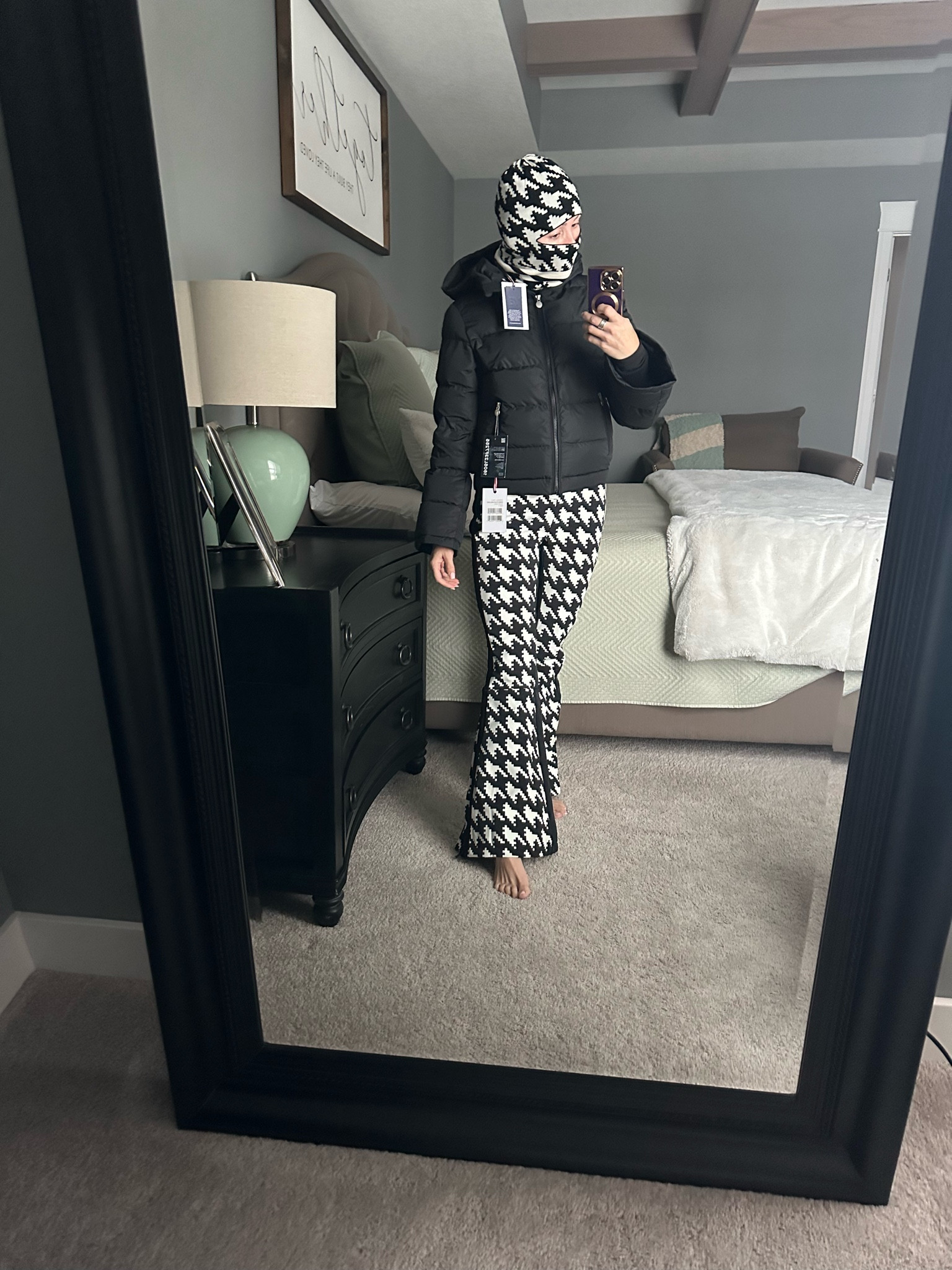 
Ski suit
Ski jacket
Houndstooth
Ski bibs
Apres ski 
Perfect Moment 
Ski sale 
Mountain outfit 
Snow pants
Snow gear 
