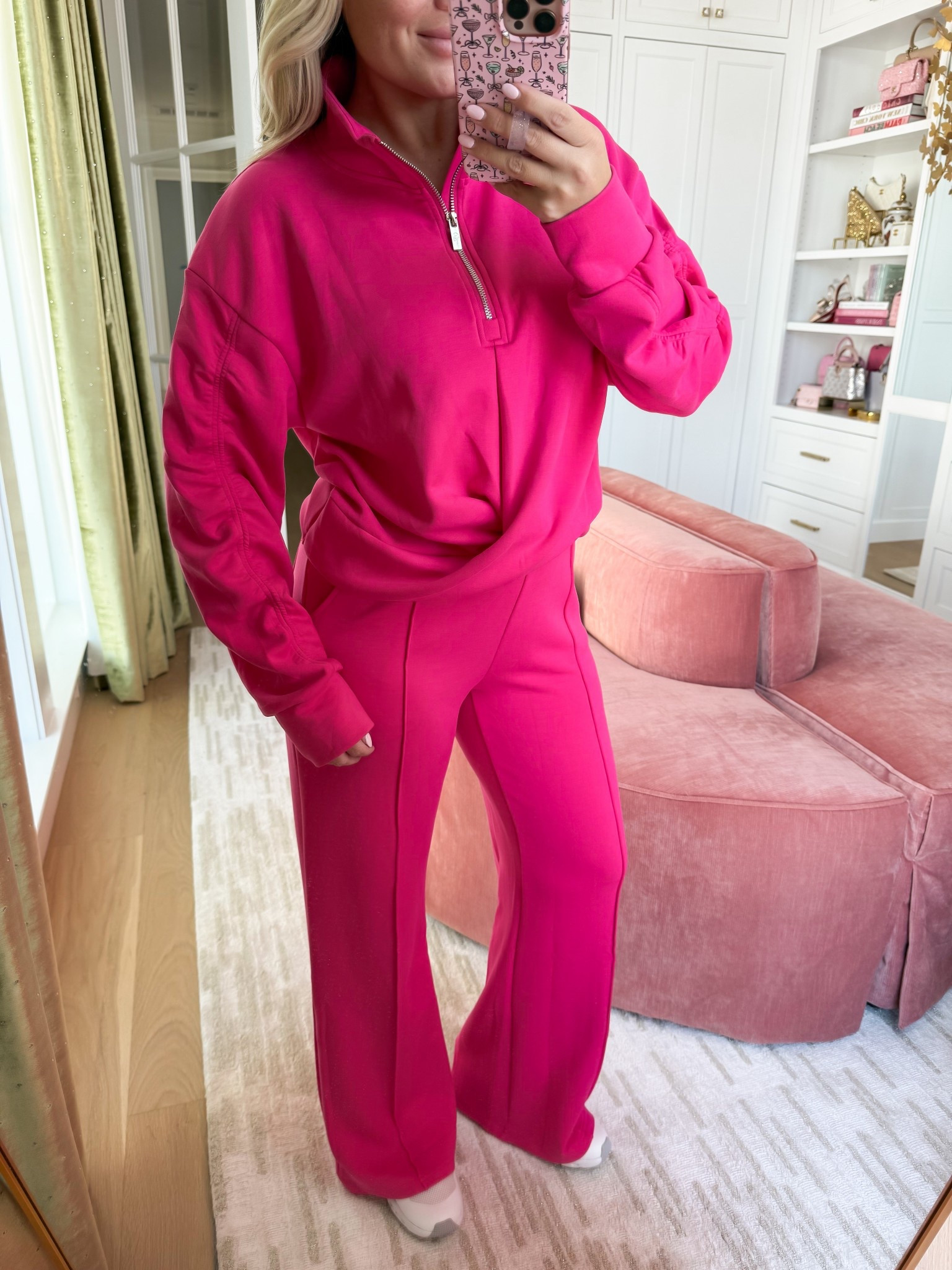 The softest set I’ve ever put on! Wearing size medium! 

#LTKfitnessgoals #LTKValentine #LTKmomlife