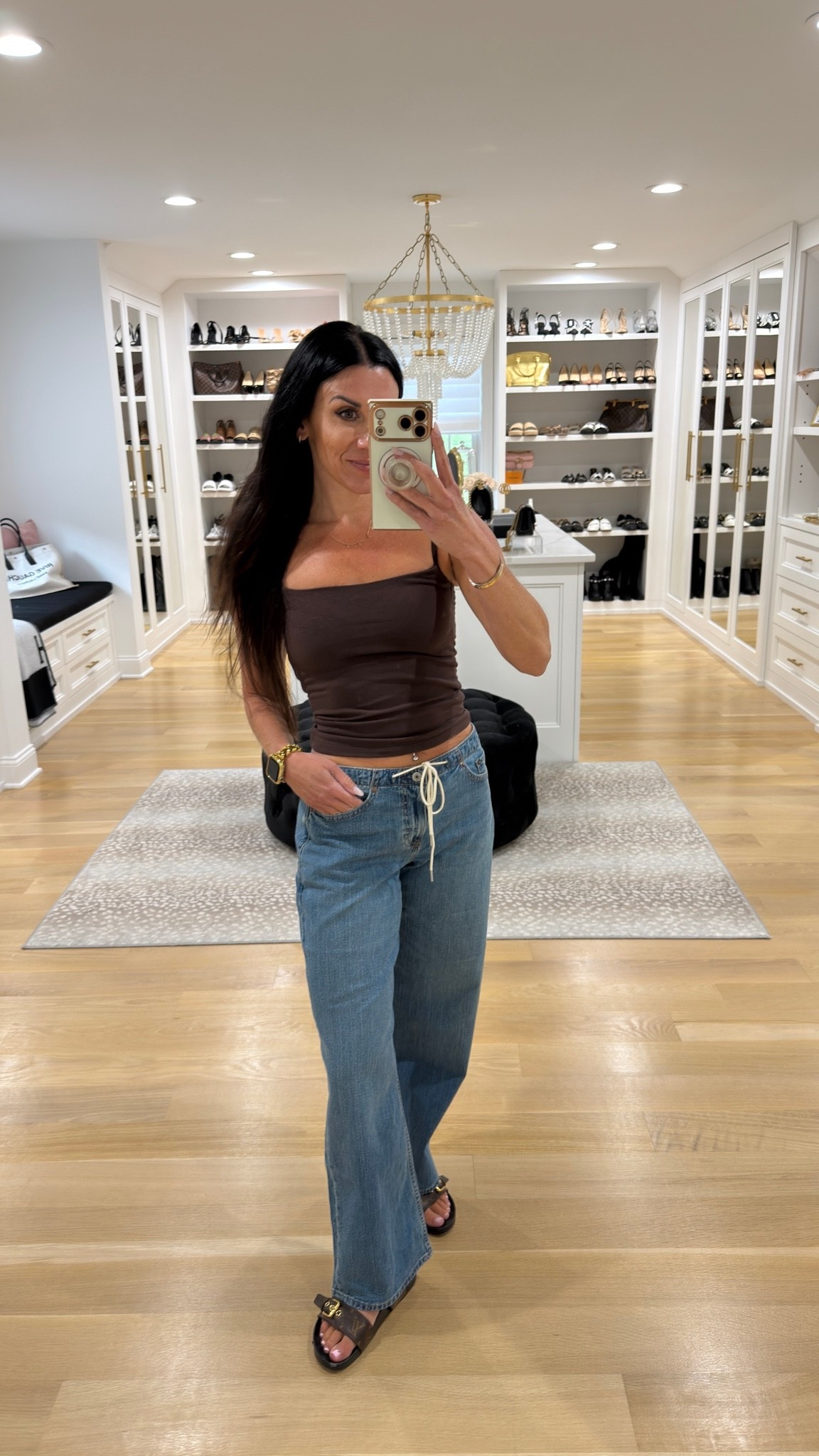 Abercrombie fall outfit, tie jeans and tank with built in bra