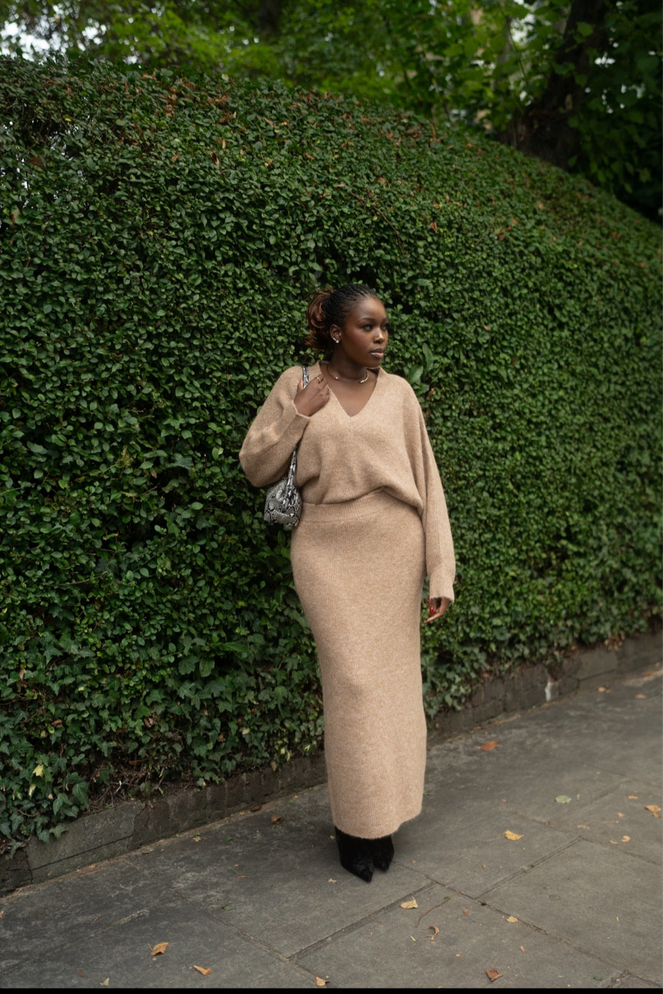 “Effortless fall elegance in cozy neutrals 🍂✨ Keeping it chic and comfortable in this soft knit set, perfect for the season’s cooler days. #FallStyle #CozyChic #NeutralVibes”

#LTKeurope #LTKuk #LTKautumn